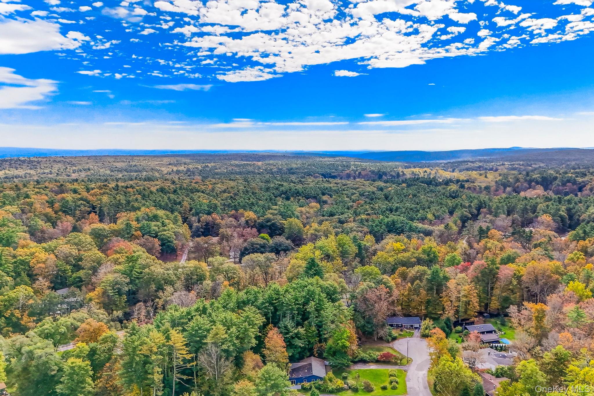 5 Lazy Brook Lane, Woodstock, NY 12498