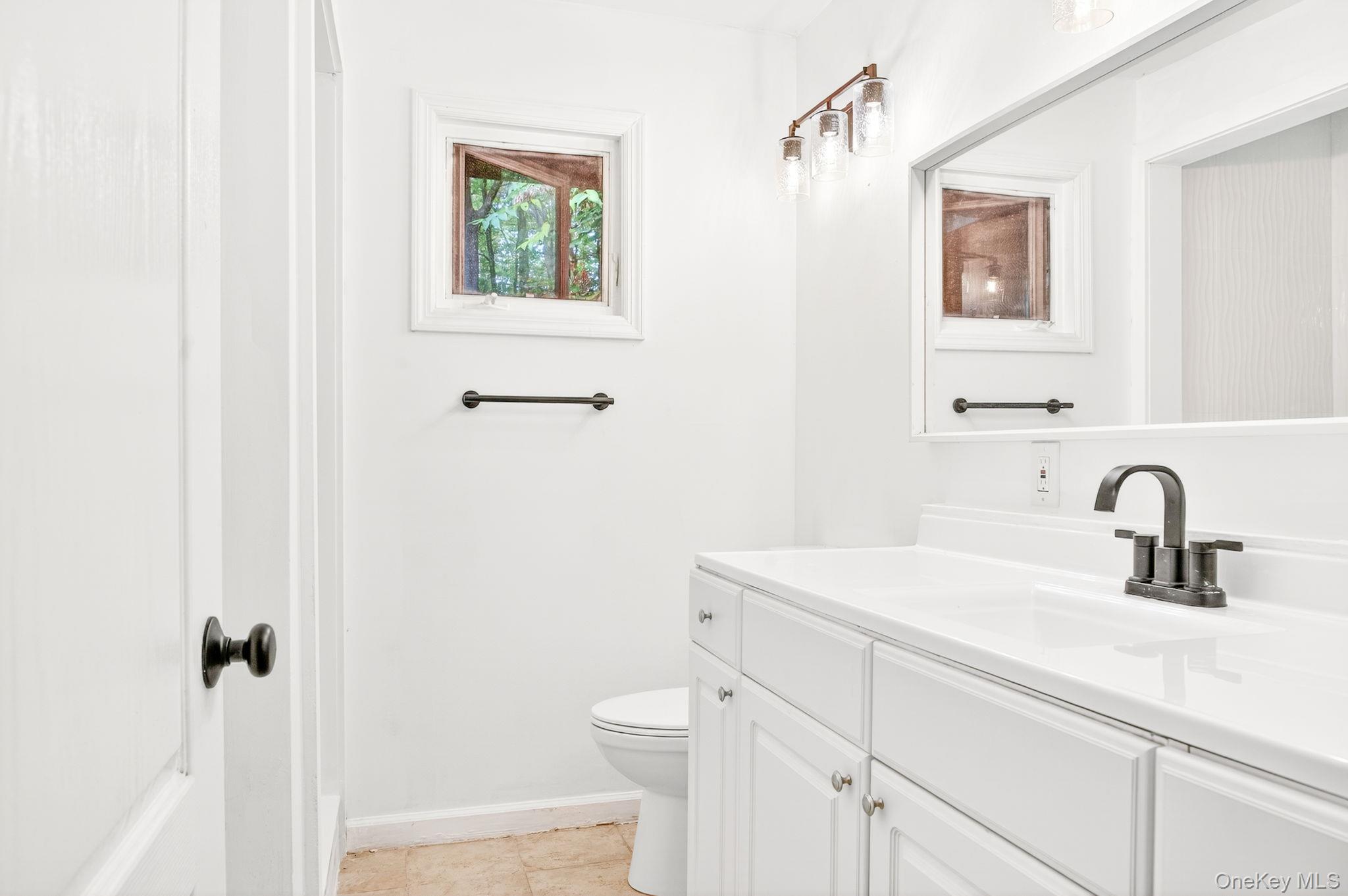 5 Lazy Brook Lane, Woodstock, NY 12498