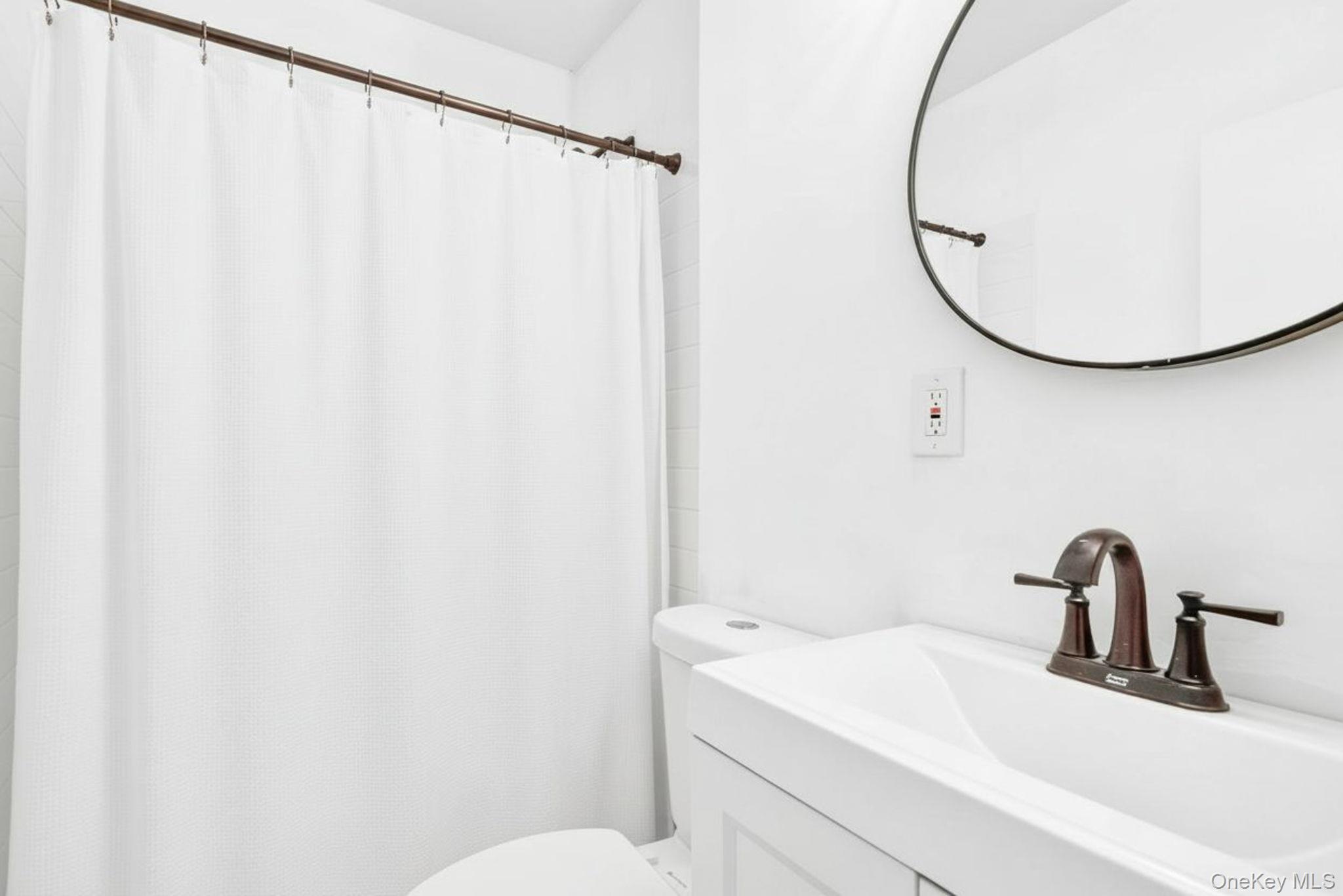 5 Lazy Brook Lane, Woodstock, NY 12498