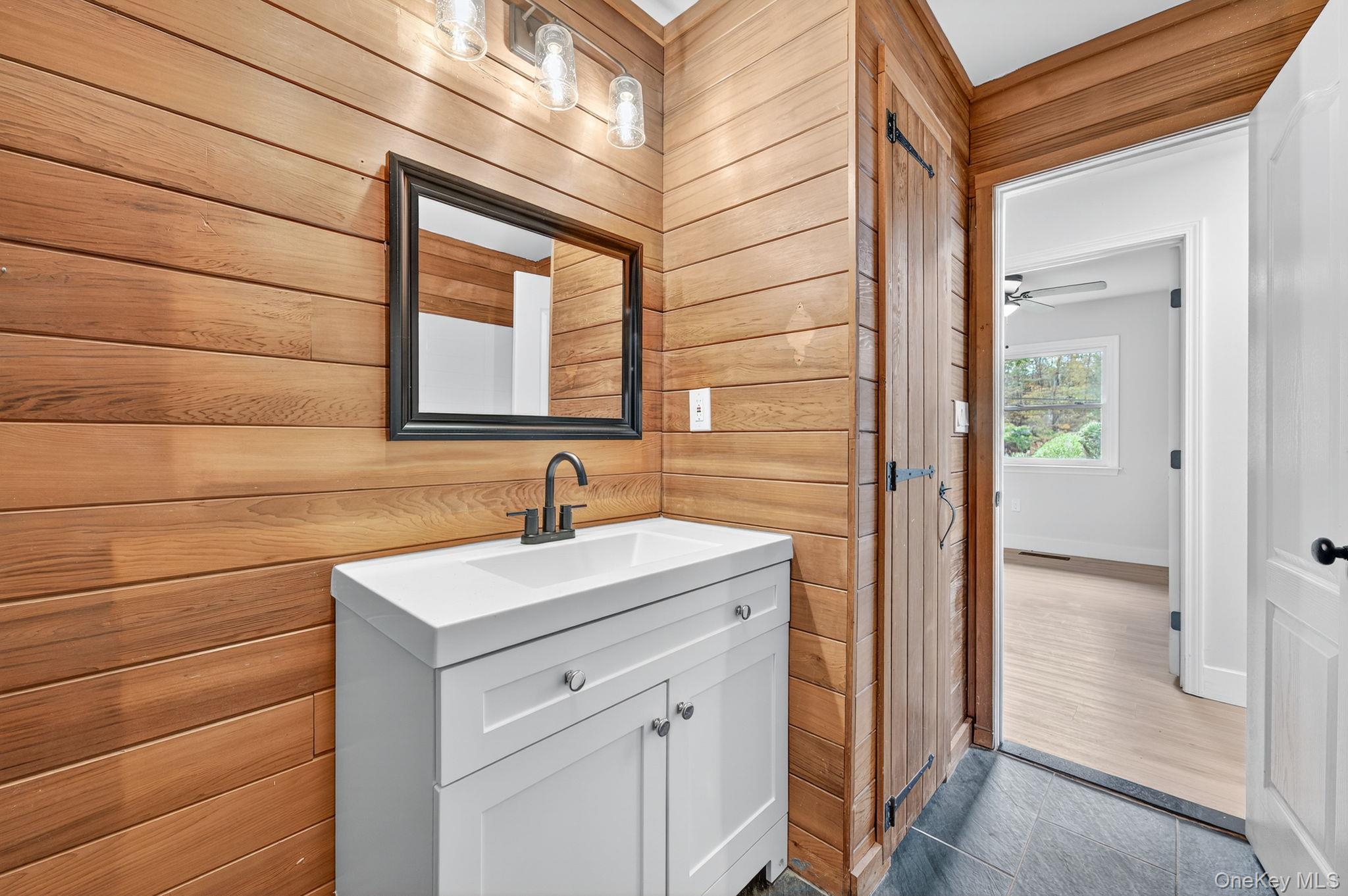 5 Lazy Brook Lane, Woodstock, NY 12498