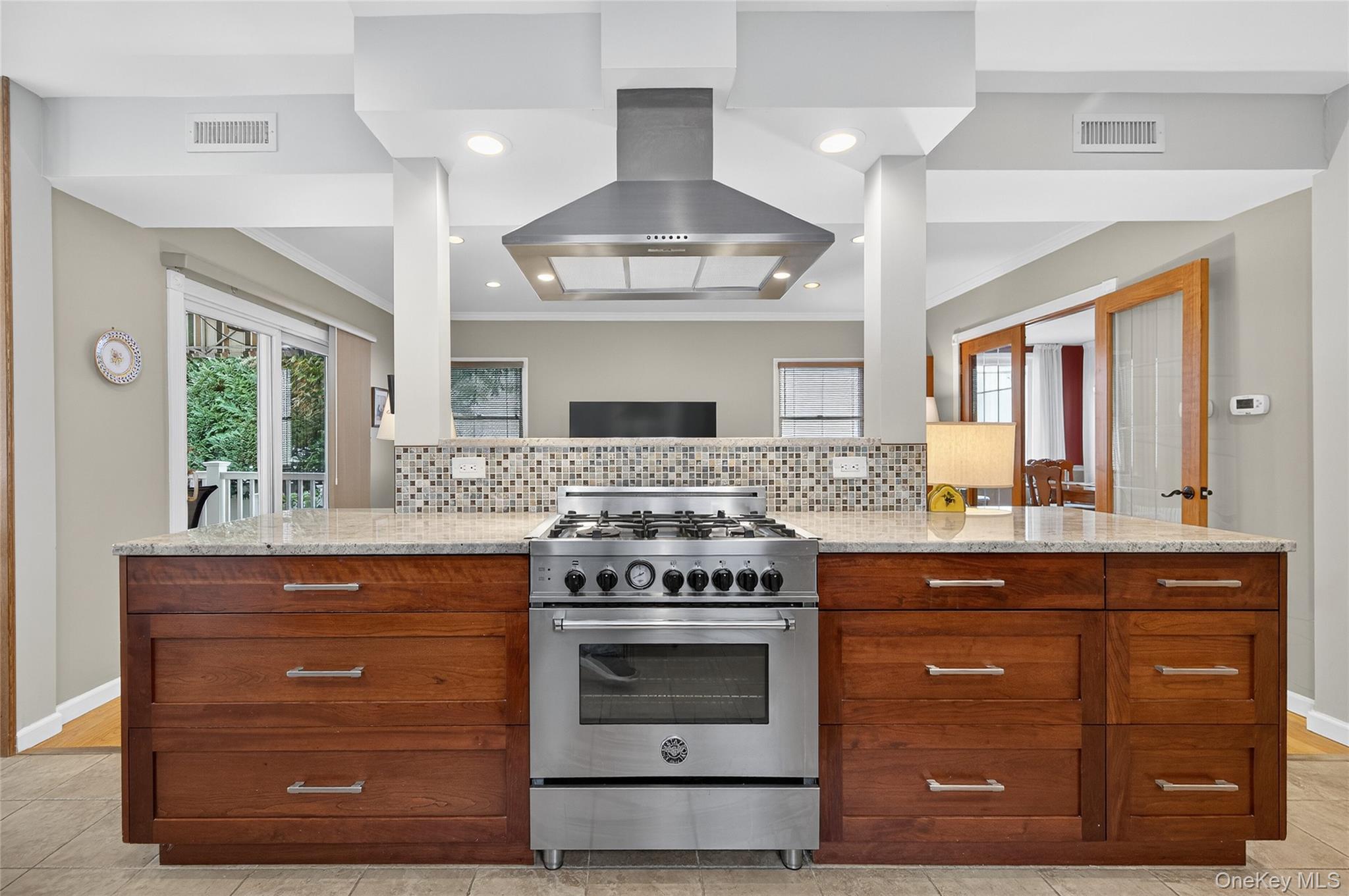 149 Hughes Place, Albertson, NY 11507