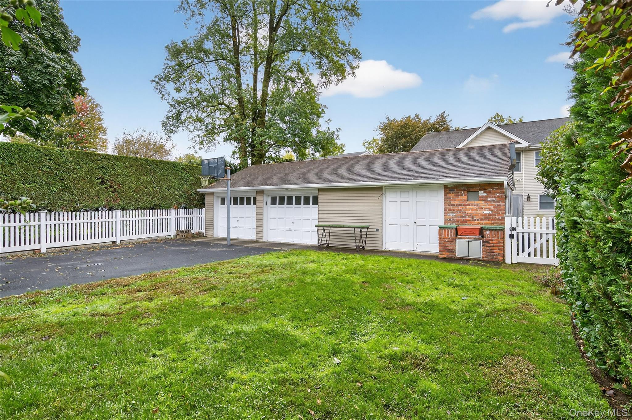 149 Hughes Place, Albertson, NY 11507