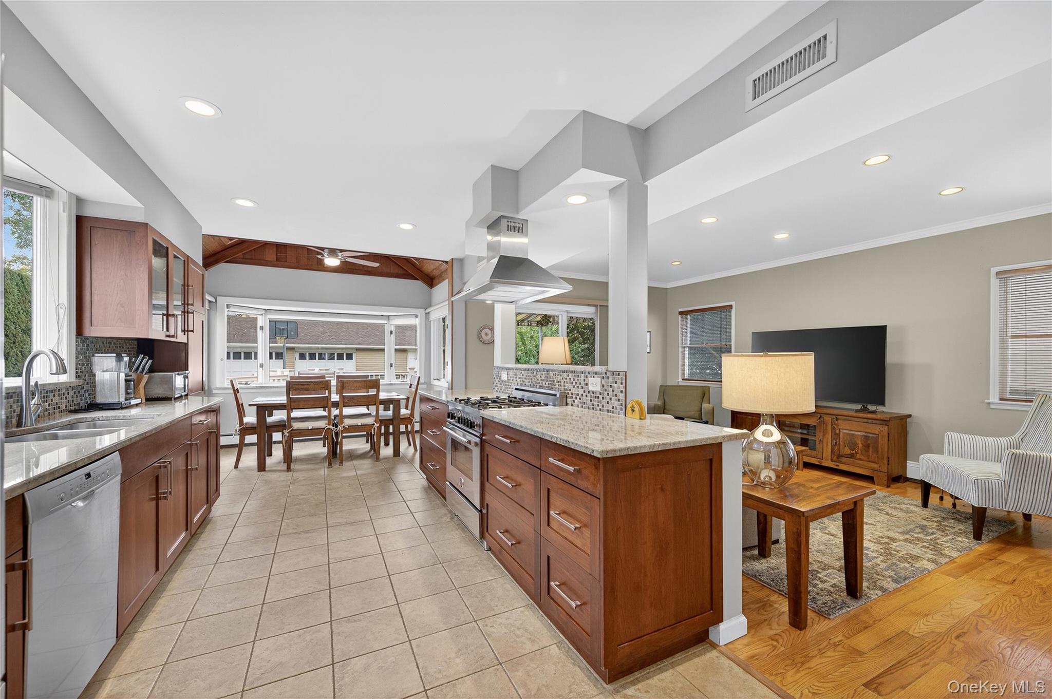 149 Hughes Place, Albertson, NY 11507