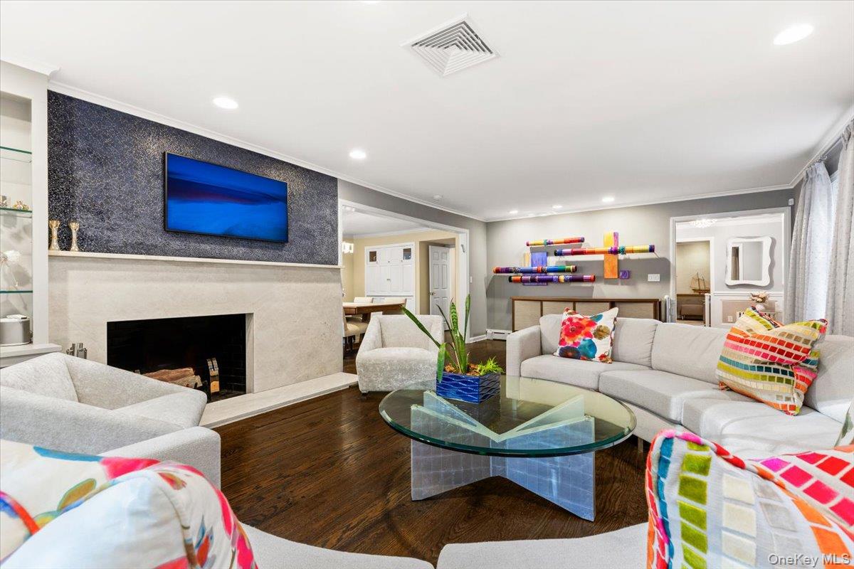 6 Valley Place, Harrison, NY 10528