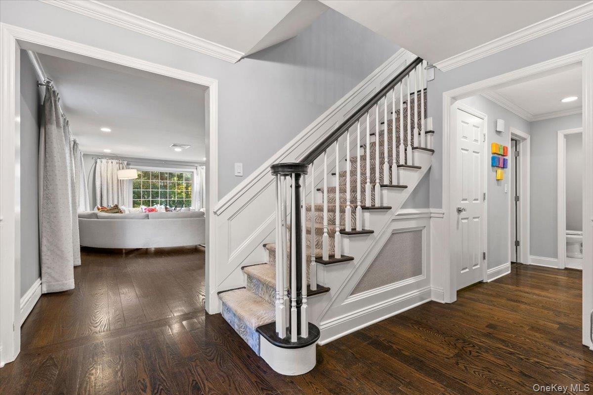 6 Valley Place, Harrison, NY 10528