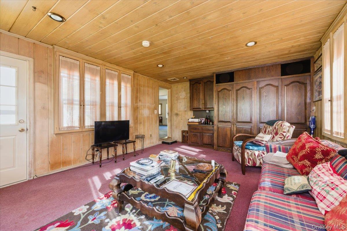 1620 Blenheim Road, Rockville Centre, NY 11570