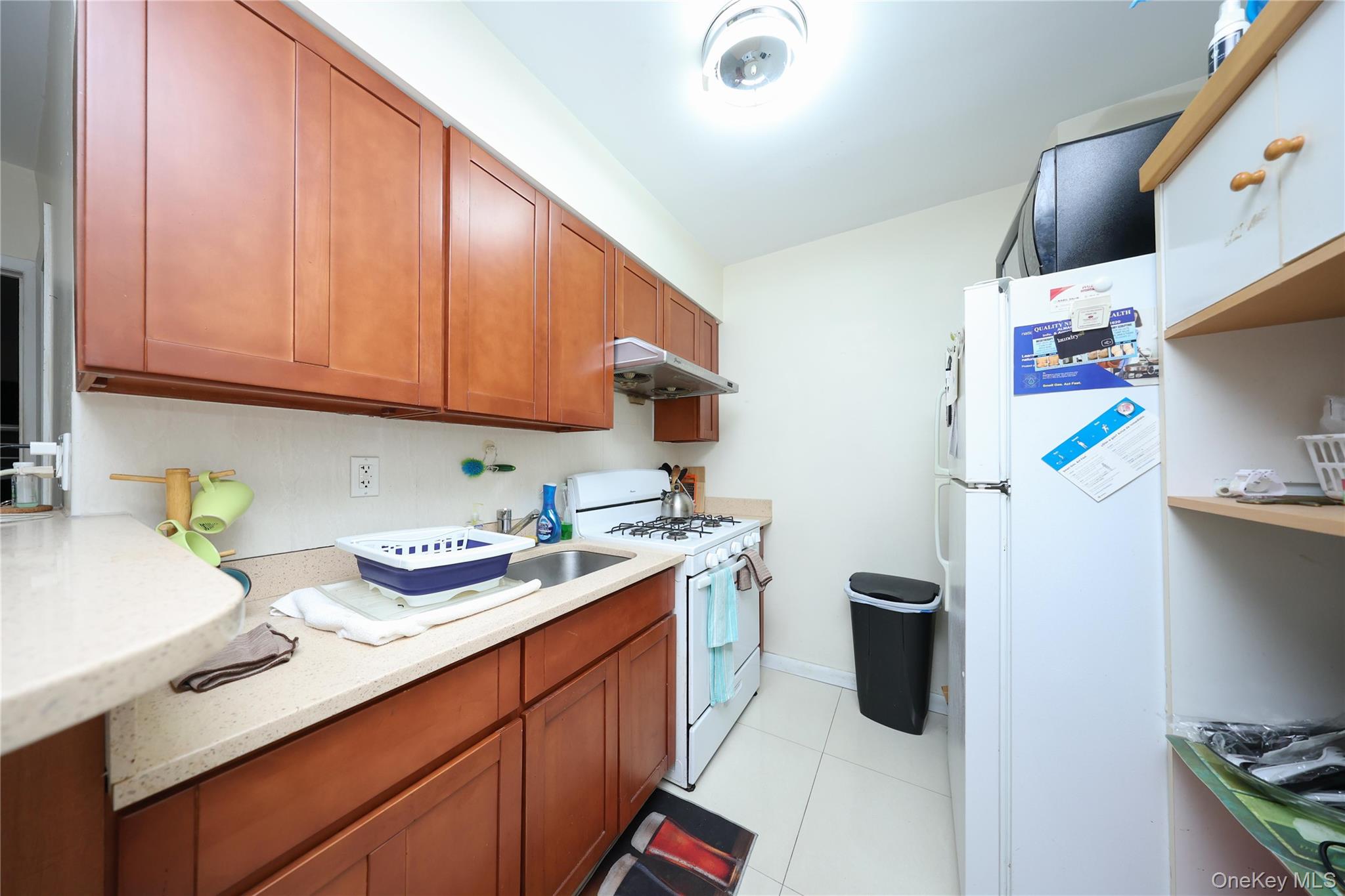 11708 Curzon Road, Richmond Hill, NY 11418