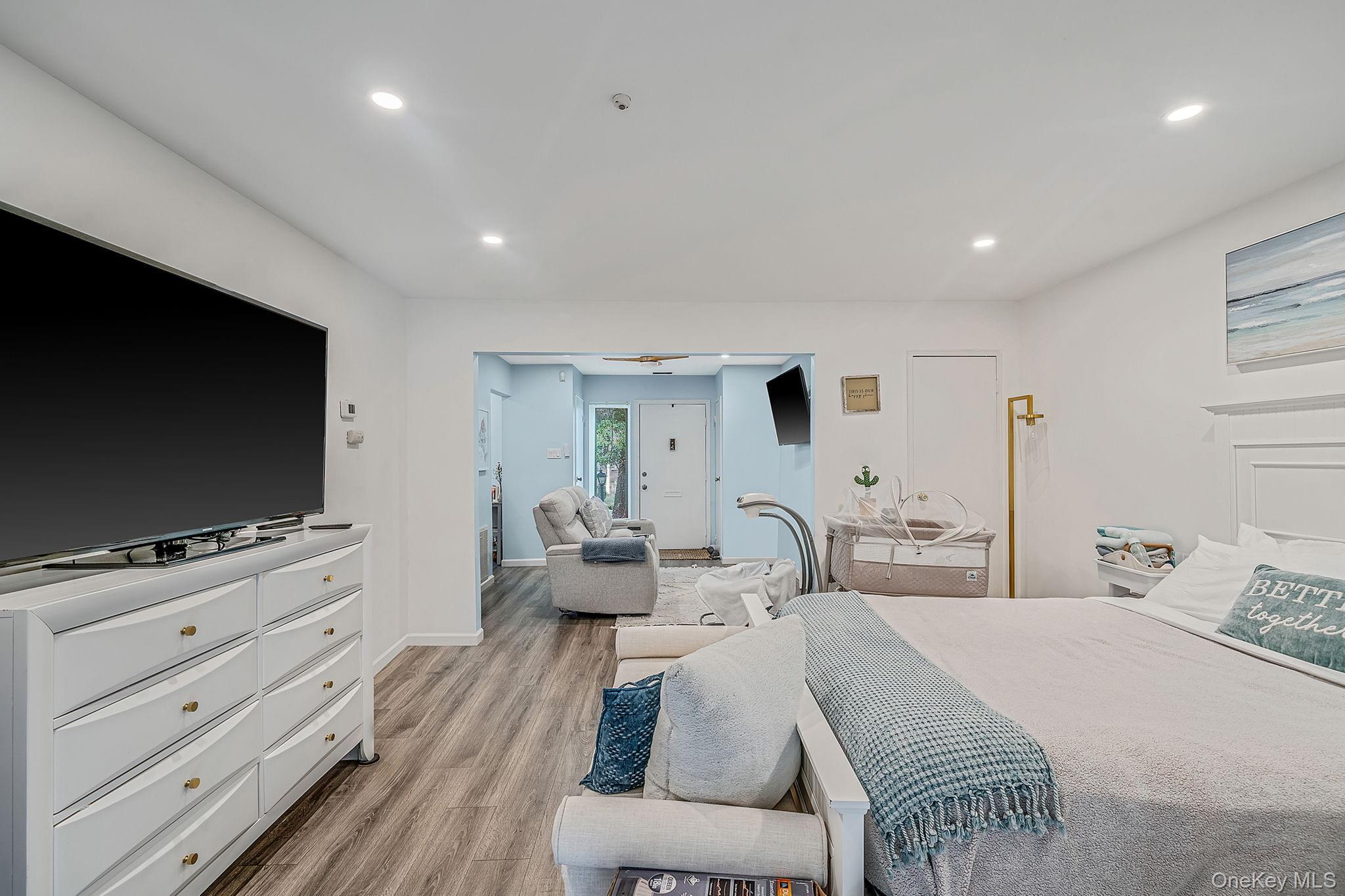 11 Poplar Court # B20, Selden, NY 11784