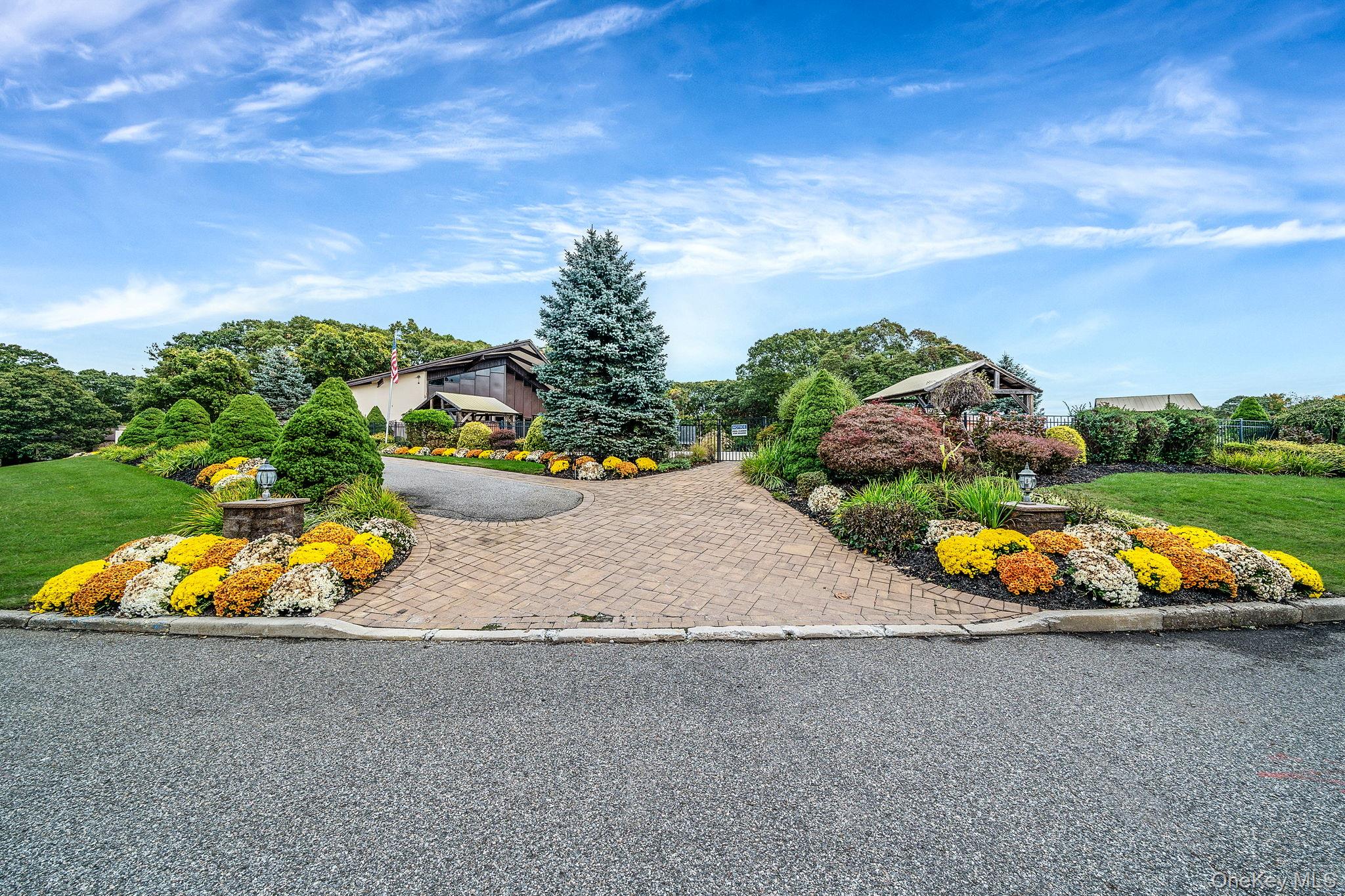 11 Poplar Court # B20, Selden, NY 11784