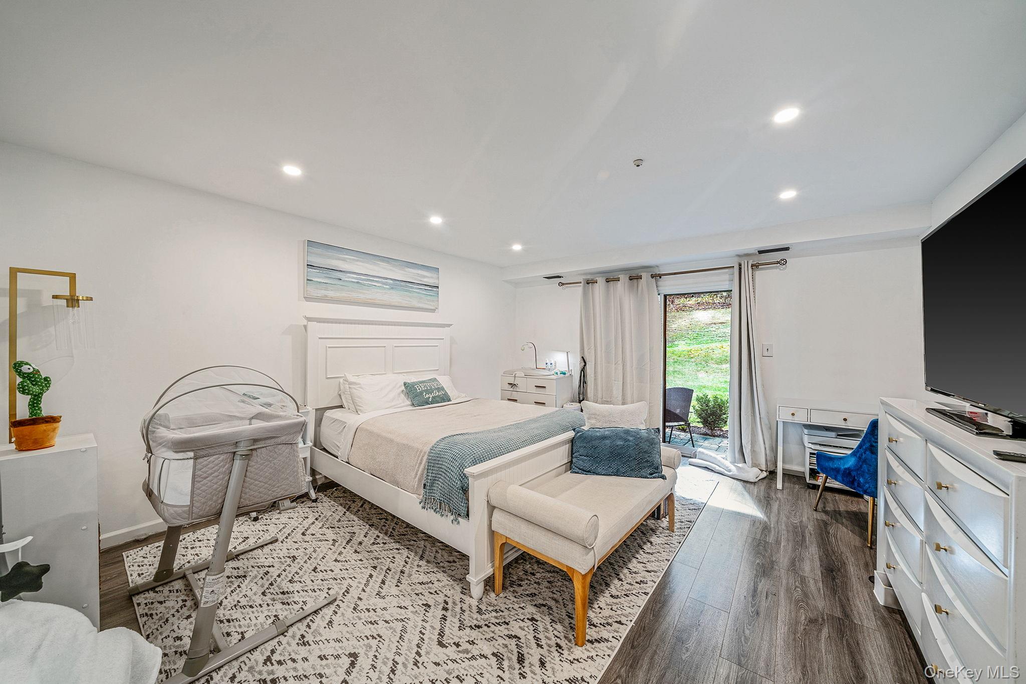 11 Poplar Court # B20, Selden, NY 11784