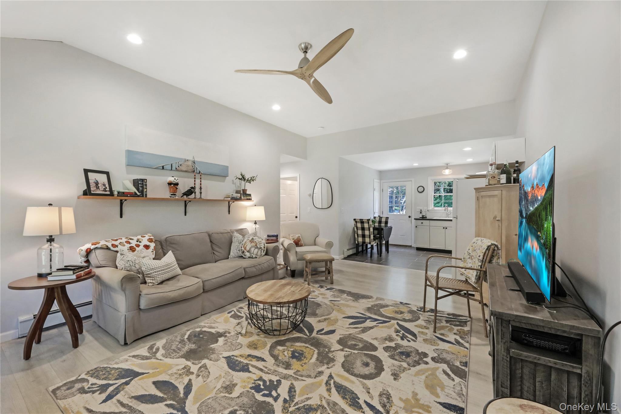 48 Nidzyn Avenue, Remsenburg, NY 11960