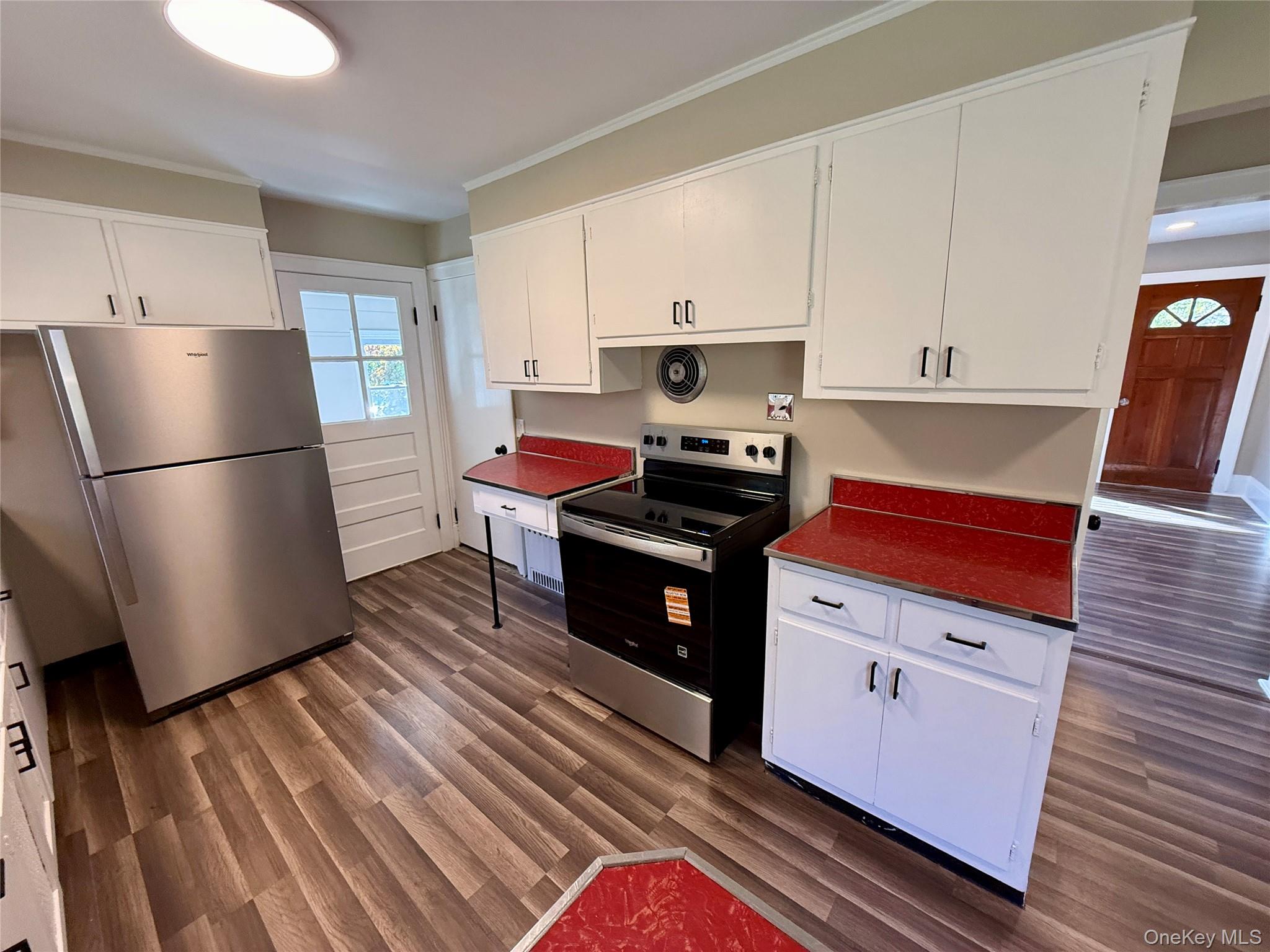 190 State Route 32 N, New Paltz, NY 12561