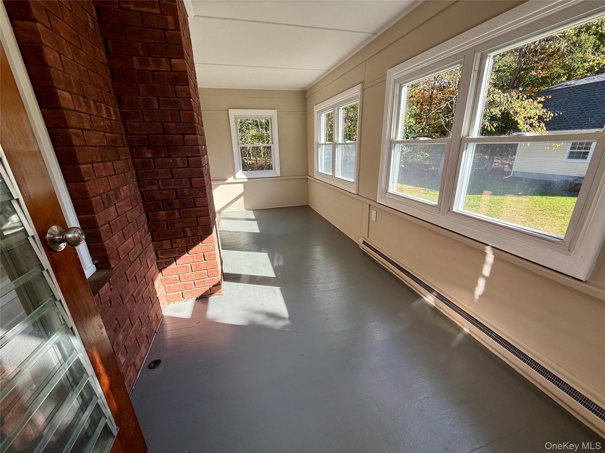 190 State Route 32 N, New Paltz, NY 12561