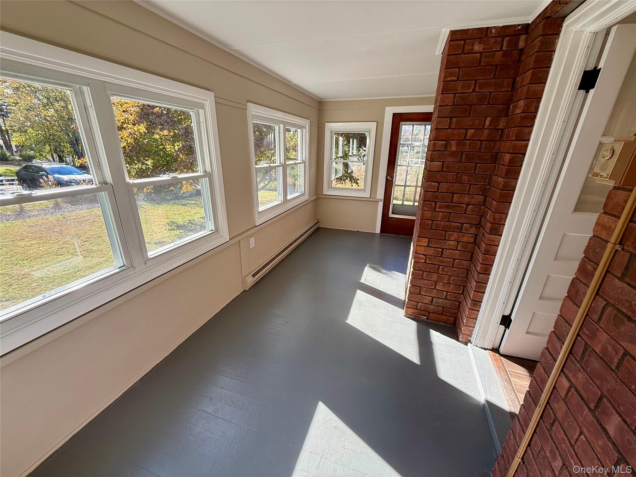 190 State Route 32 N, New Paltz, NY 12561