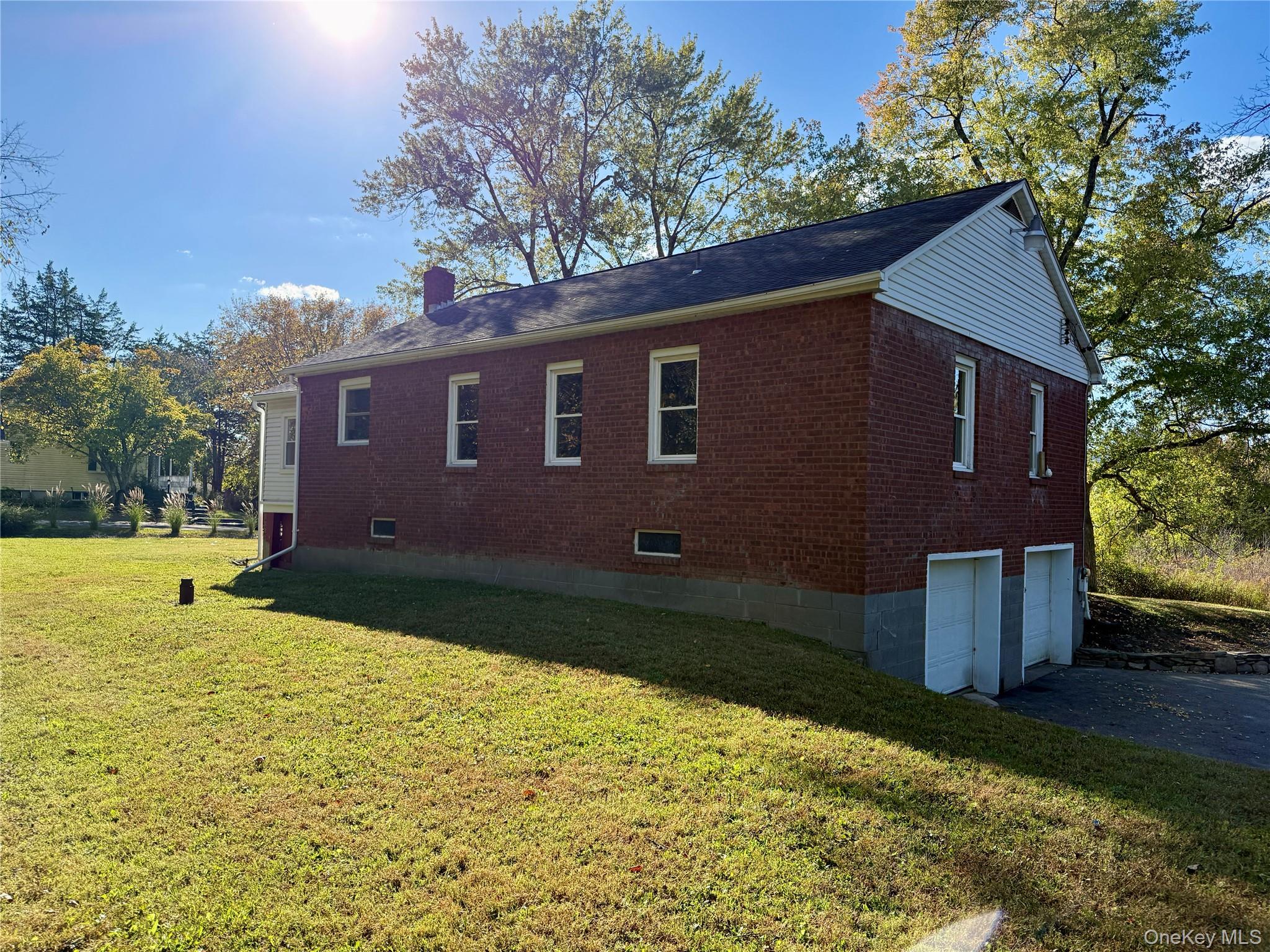 190 State Route 32 N, New Paltz, NY 12561