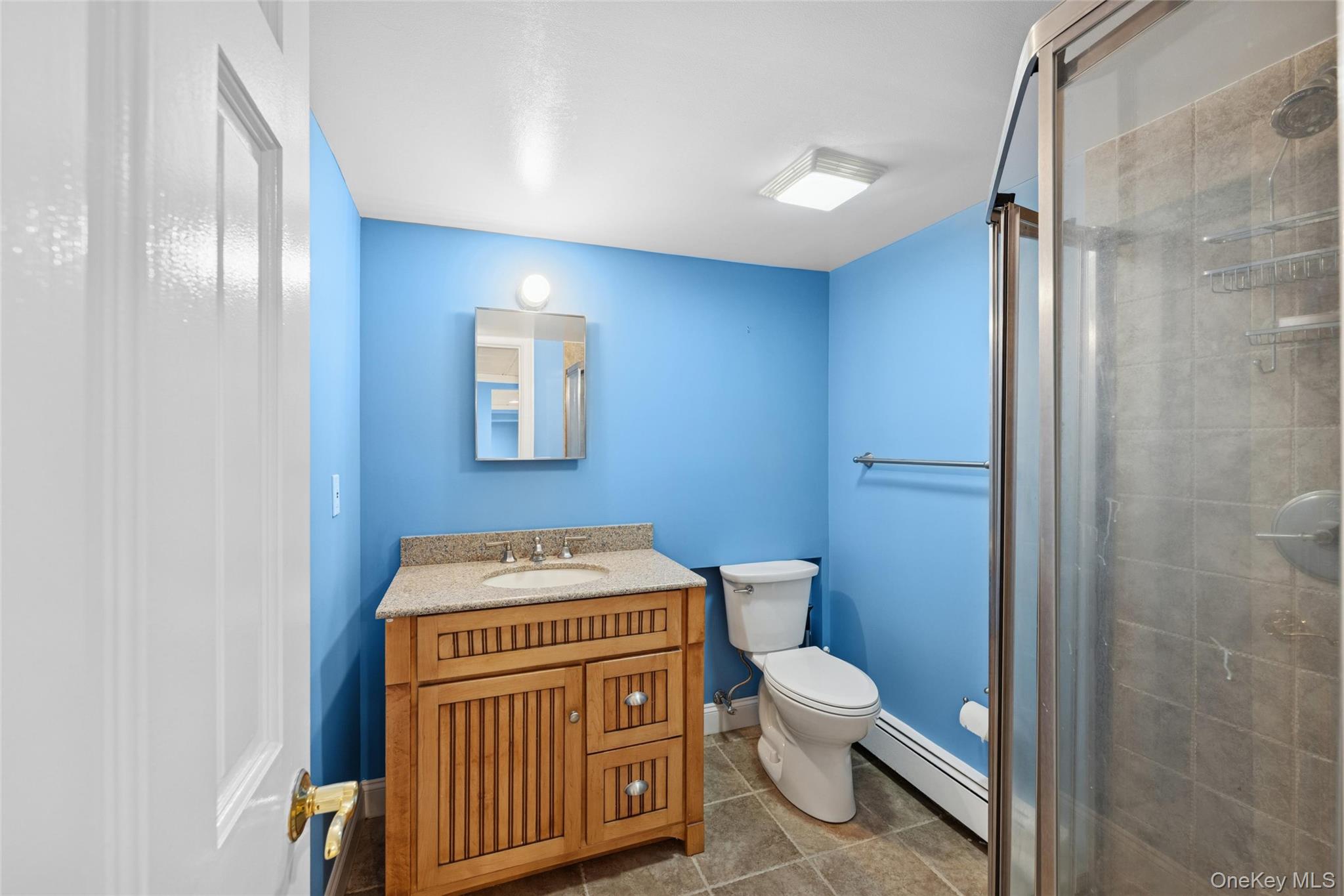 18 Knoll Lane, Glen Head, NY 11545