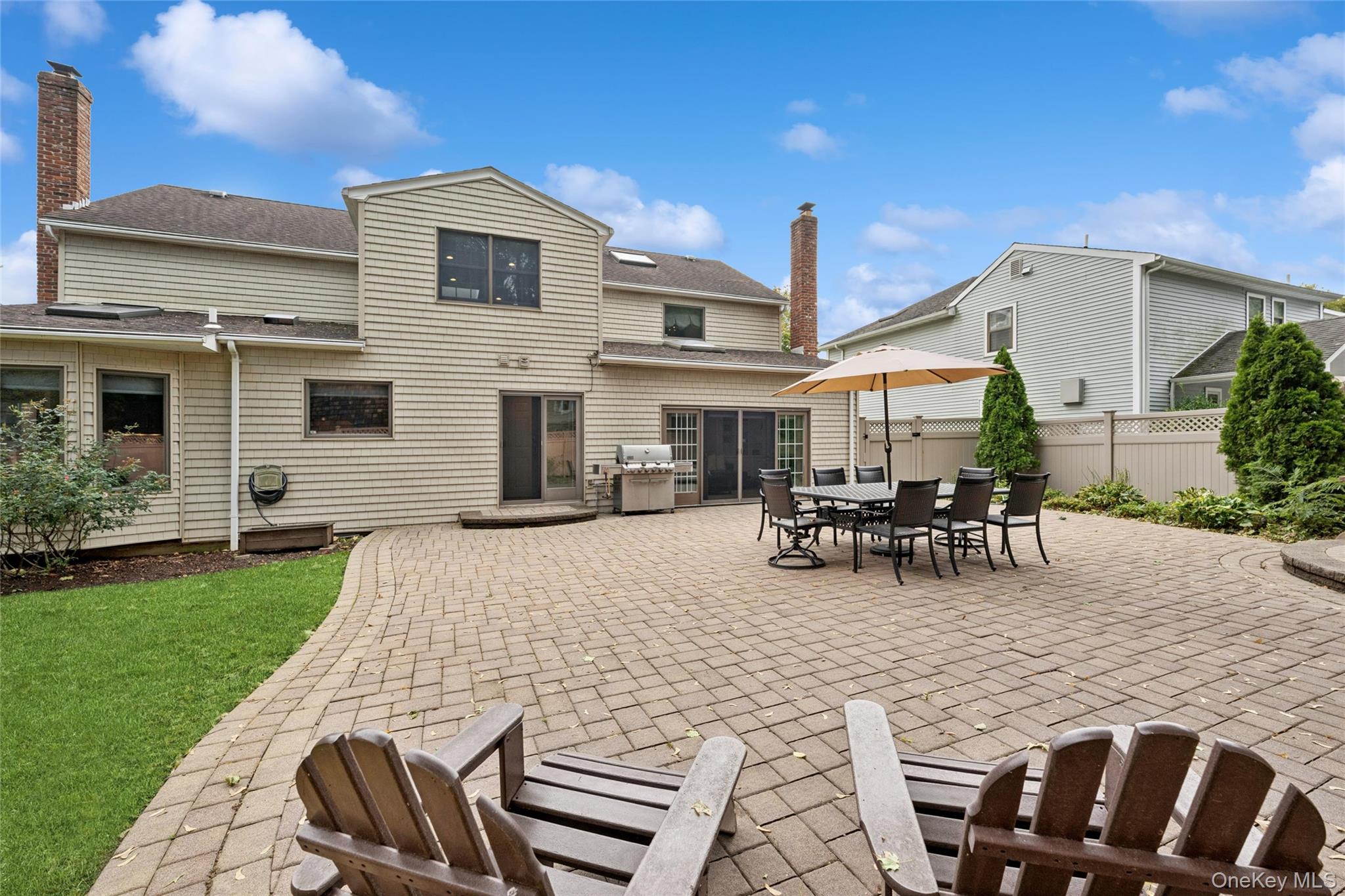 18 Knoll Lane, Glen Head, NY 11545