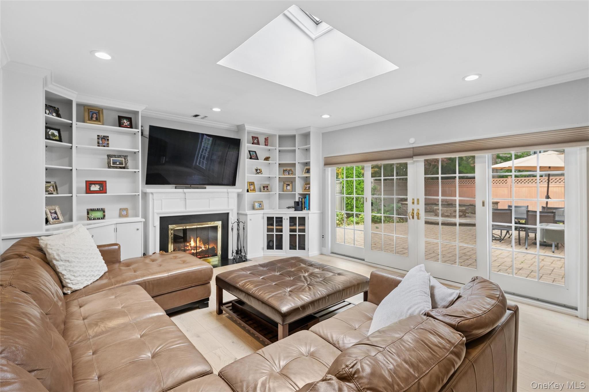 18 Knoll Lane, Glen Head, NY 11545