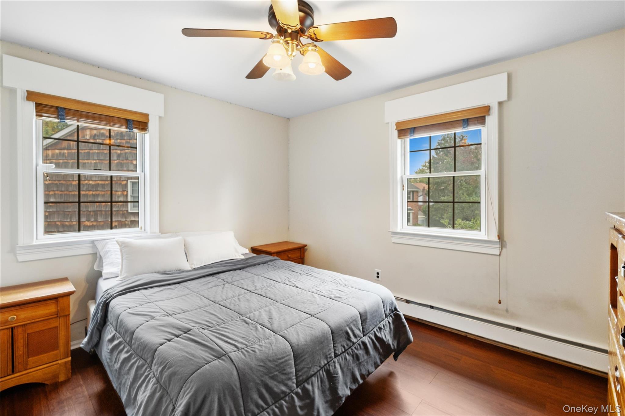 18 Knoll Lane, Glen Head, NY 11545