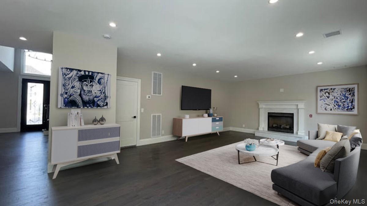 7 Crescent Cove Drive, Seaford, NY 11783