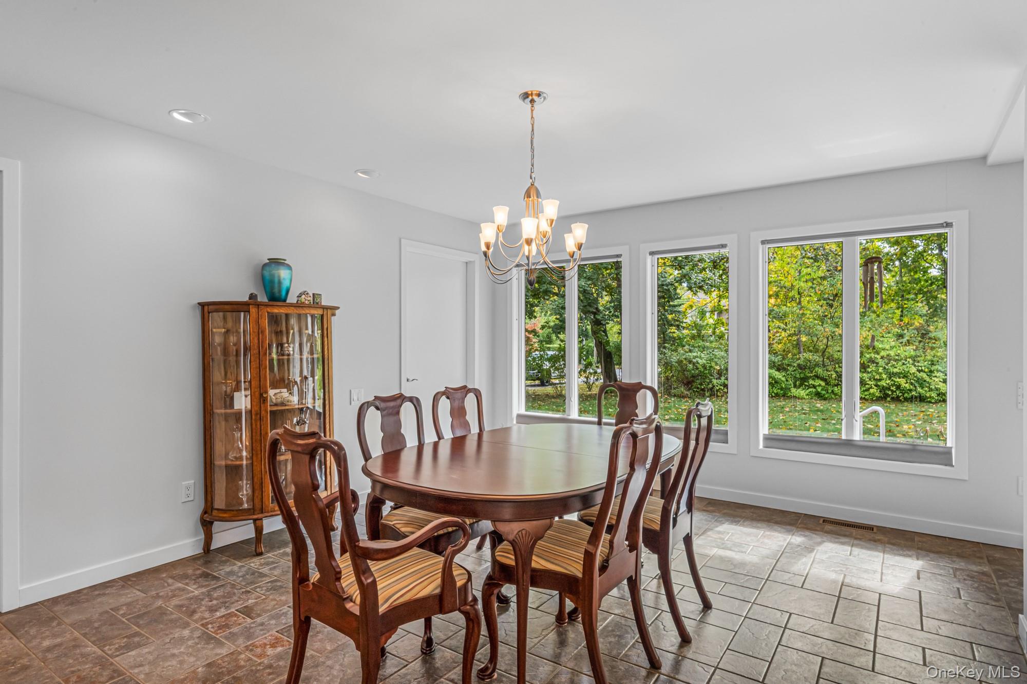 150 Montauk Highway, Westhampton, NY 11977