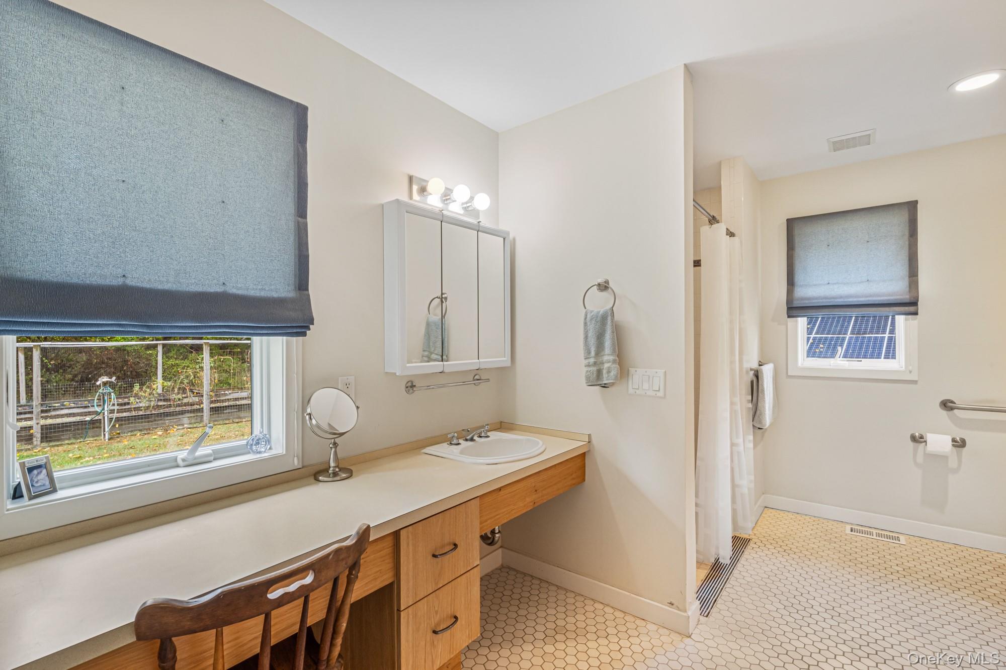 150 Montauk Highway, Westhampton, NY 11977