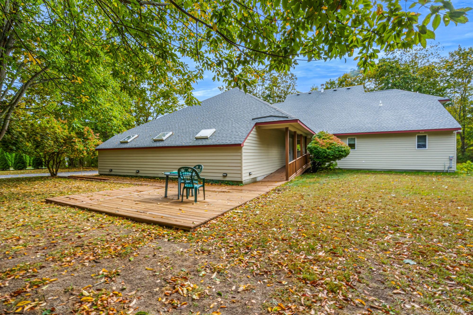 150 Montauk Highway, Westhampton, NY 11977