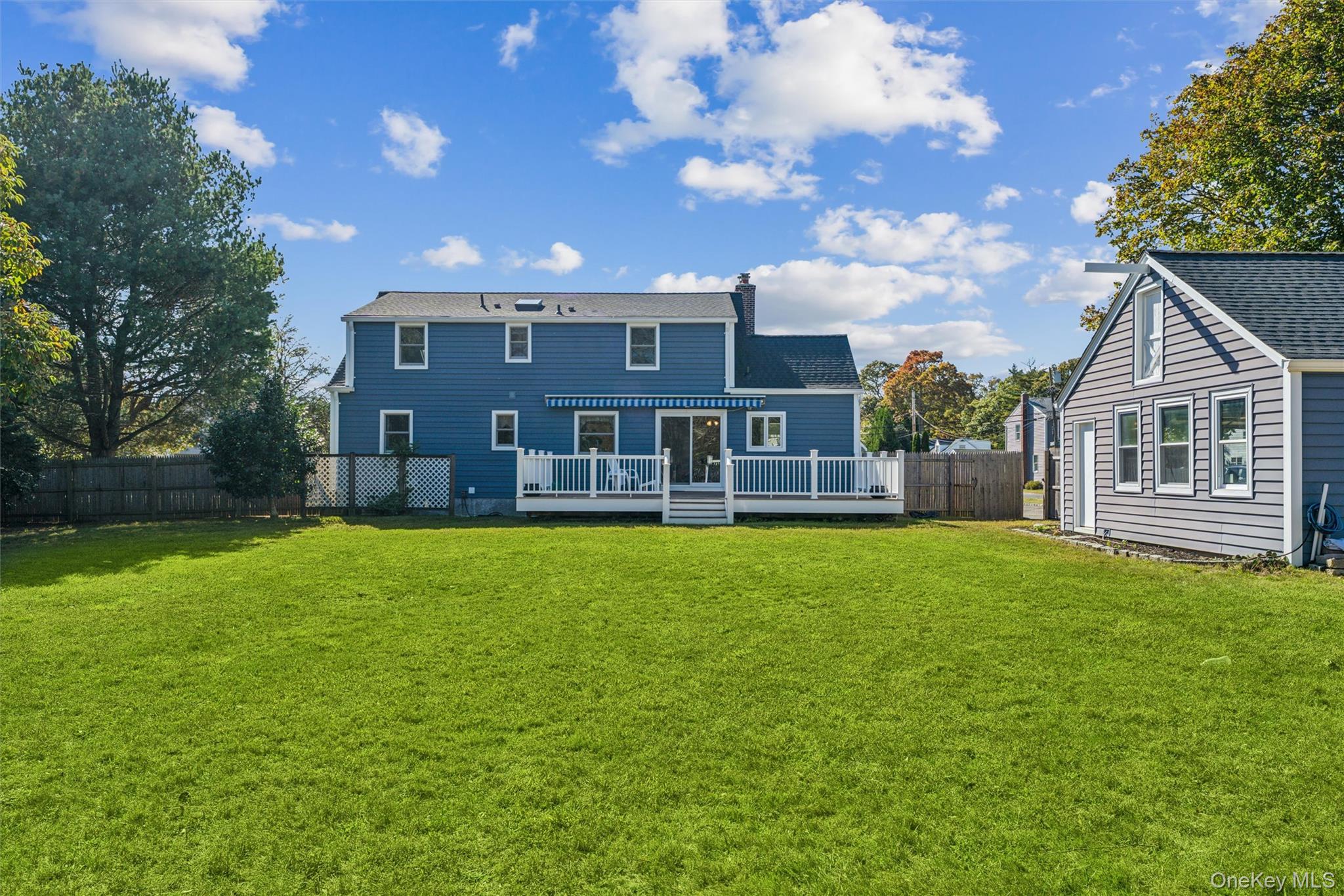 15 Cedar Street, Center Moriches, NY 11934