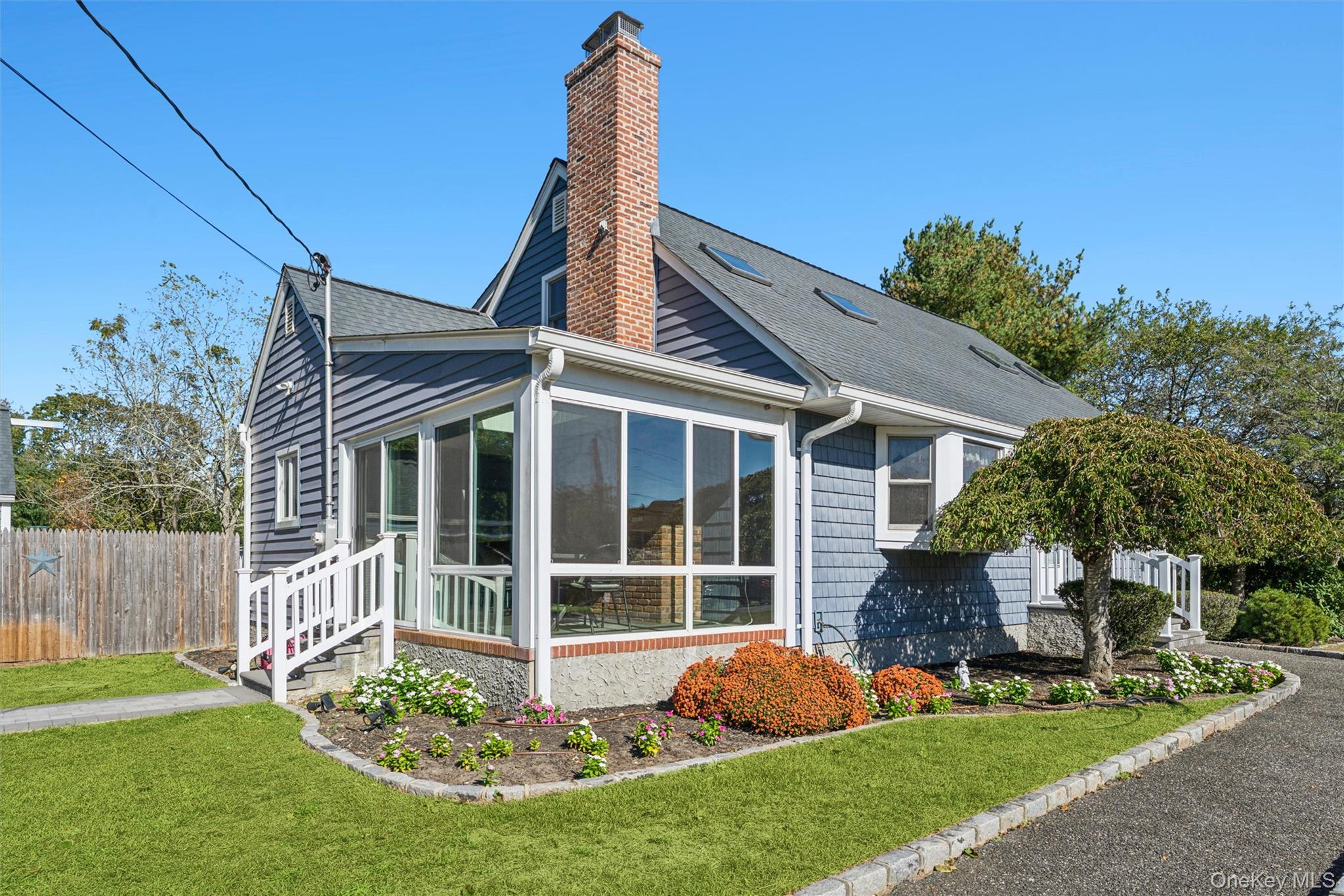 15 Cedar Street, Center Moriches, NY 11934