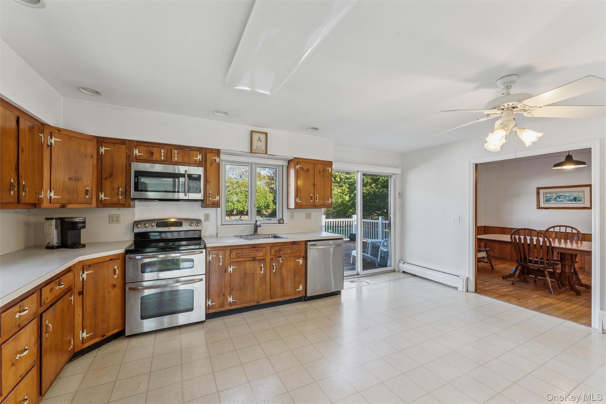 15 Cedar Street, Center Moriches, NY 11934