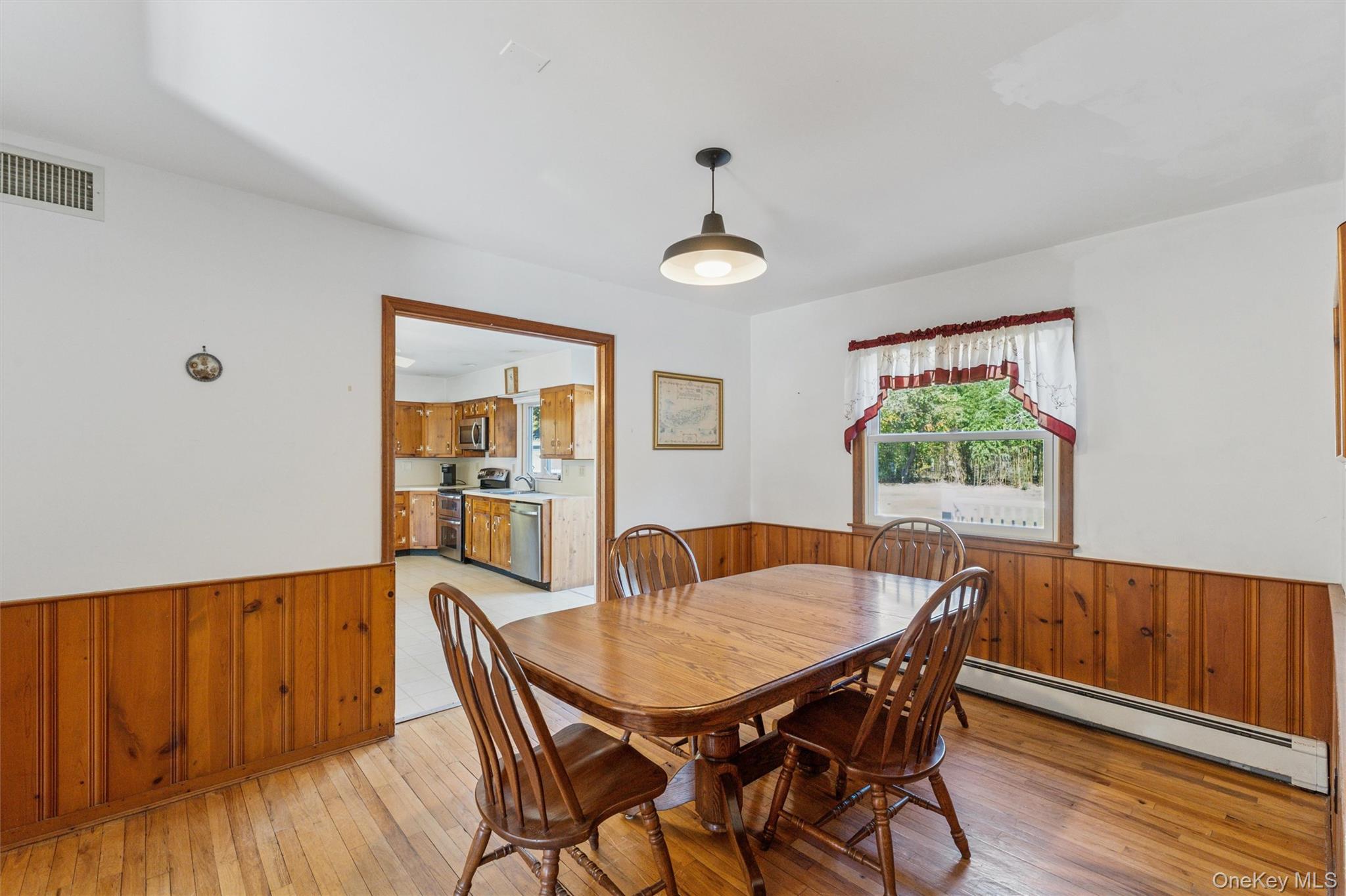 15 Cedar Street, Center Moriches, NY 11934