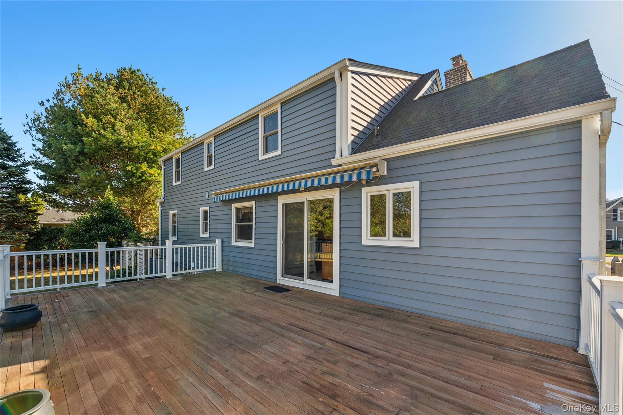 15 Cedar Street, Center Moriches, NY 11934