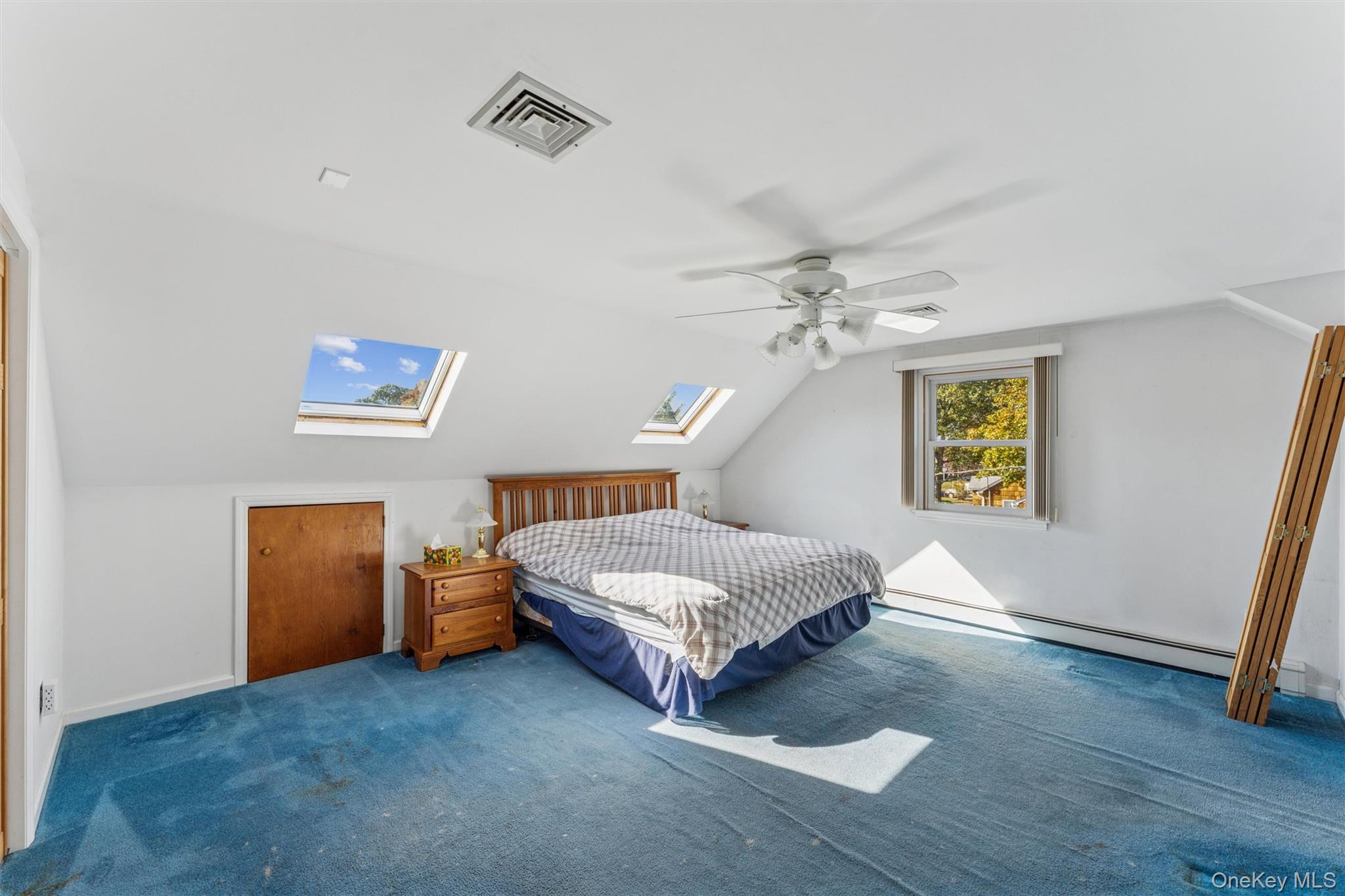 15 Cedar Street, Center Moriches, NY 11934