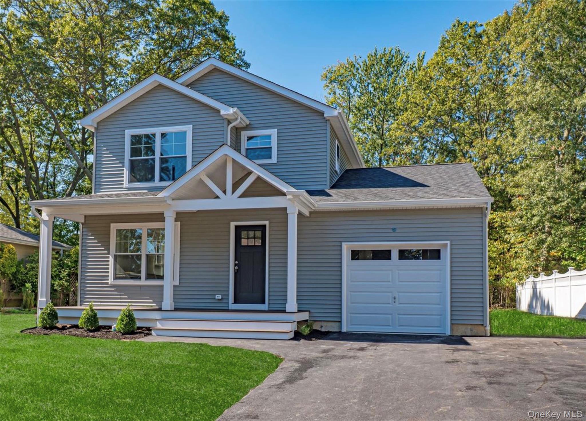 4 Forest Avenue, Port Jefferson Station, NY 11776