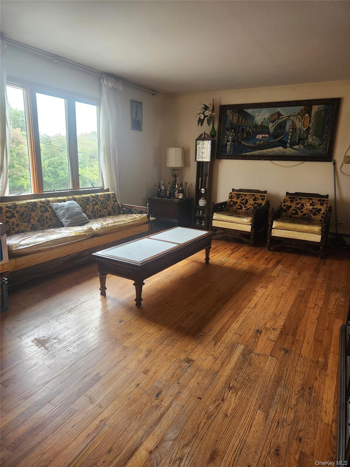 47 15th Avenue, West Babylon, NY 11704