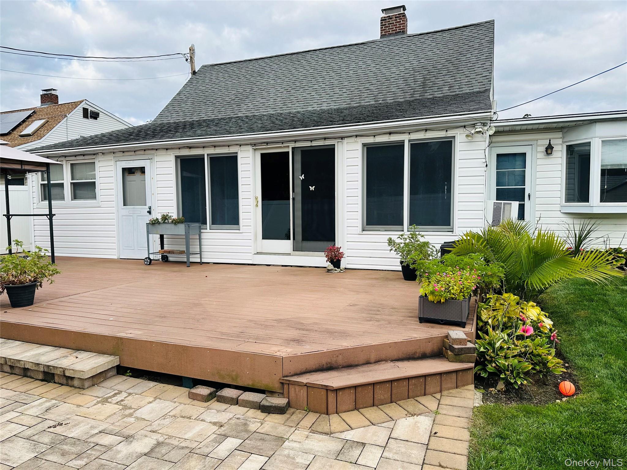 86 Shepherd Lane, Levittown, NY 11756