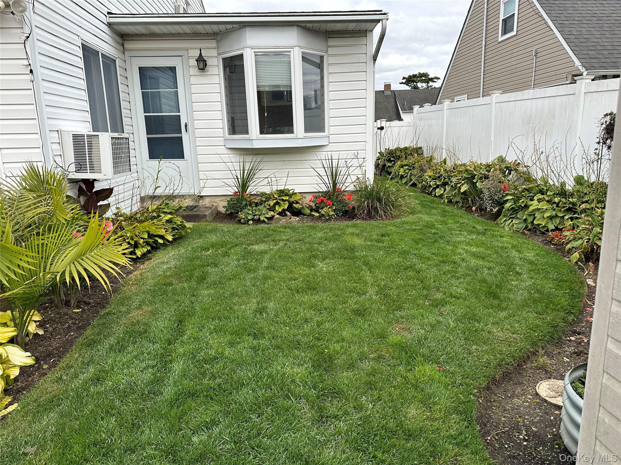 86 Shepherd Lane, Levittown, NY 11756