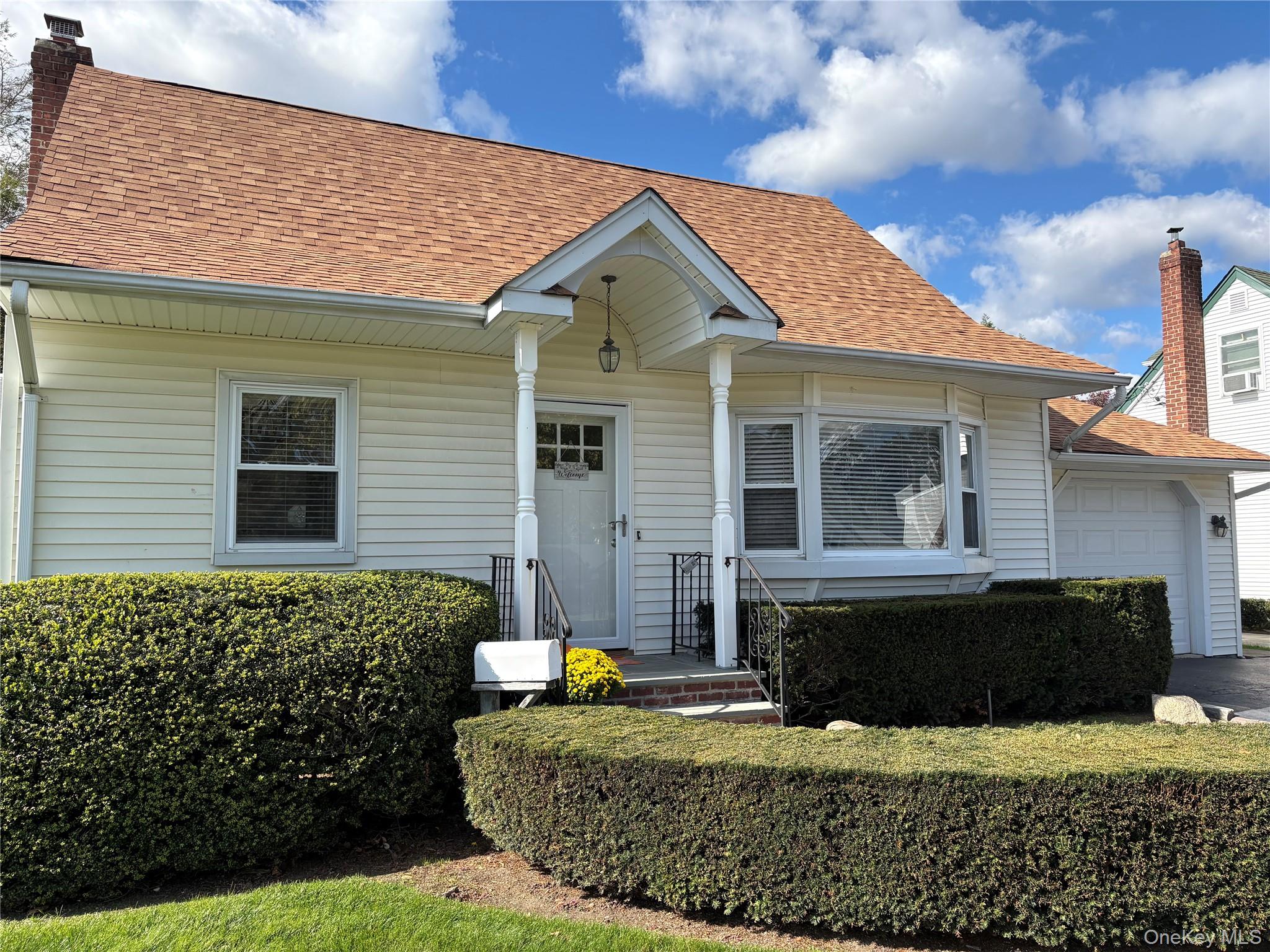 146 Cottage Boulevard, Hicksville, NY 11801