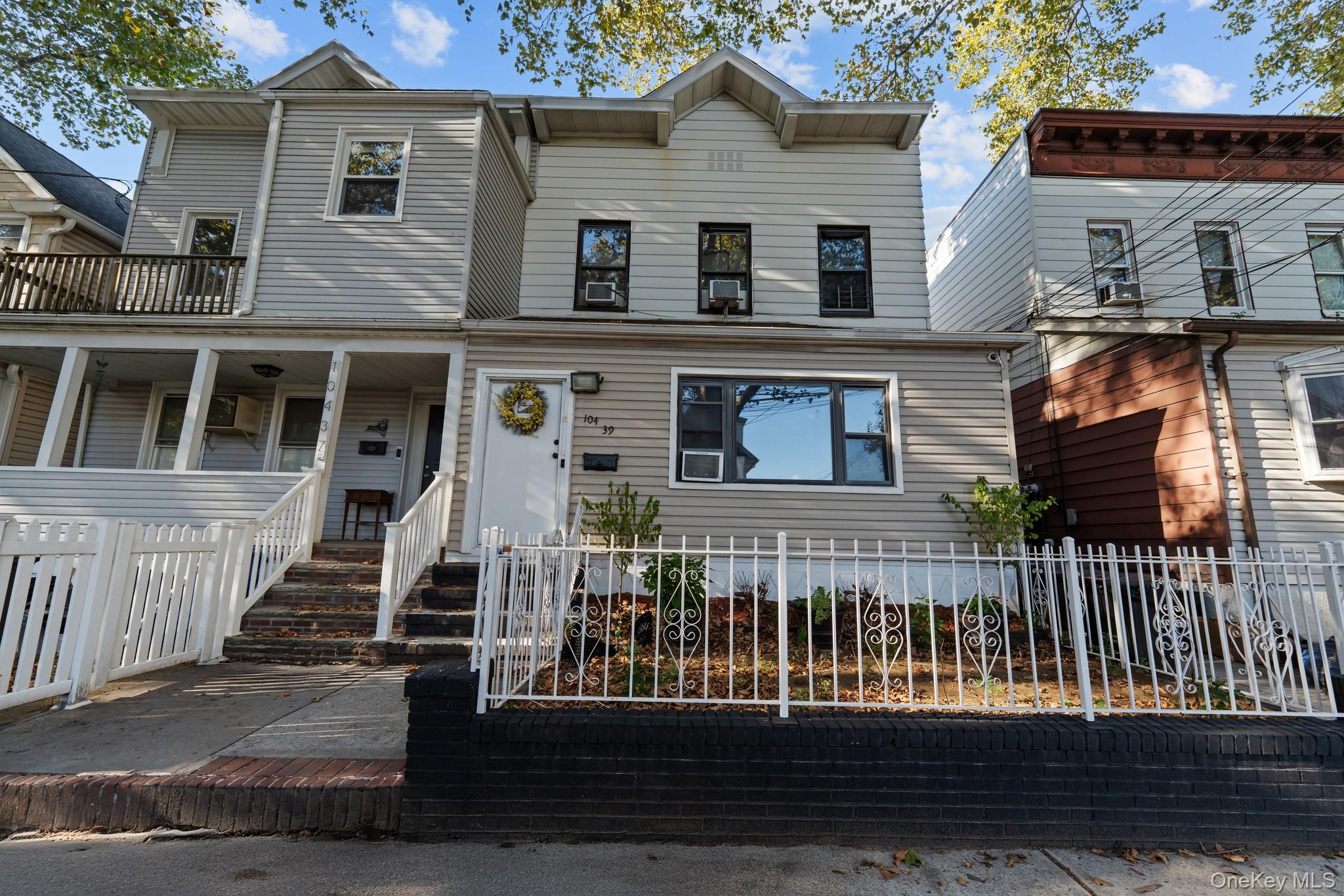 10439 90th Avenue, Richmond Hill, NY 11418