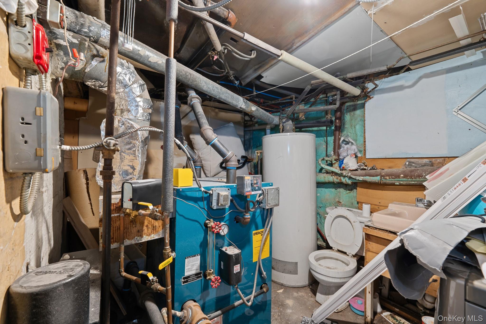 10439 90th Avenue, Richmond Hill, NY 11418