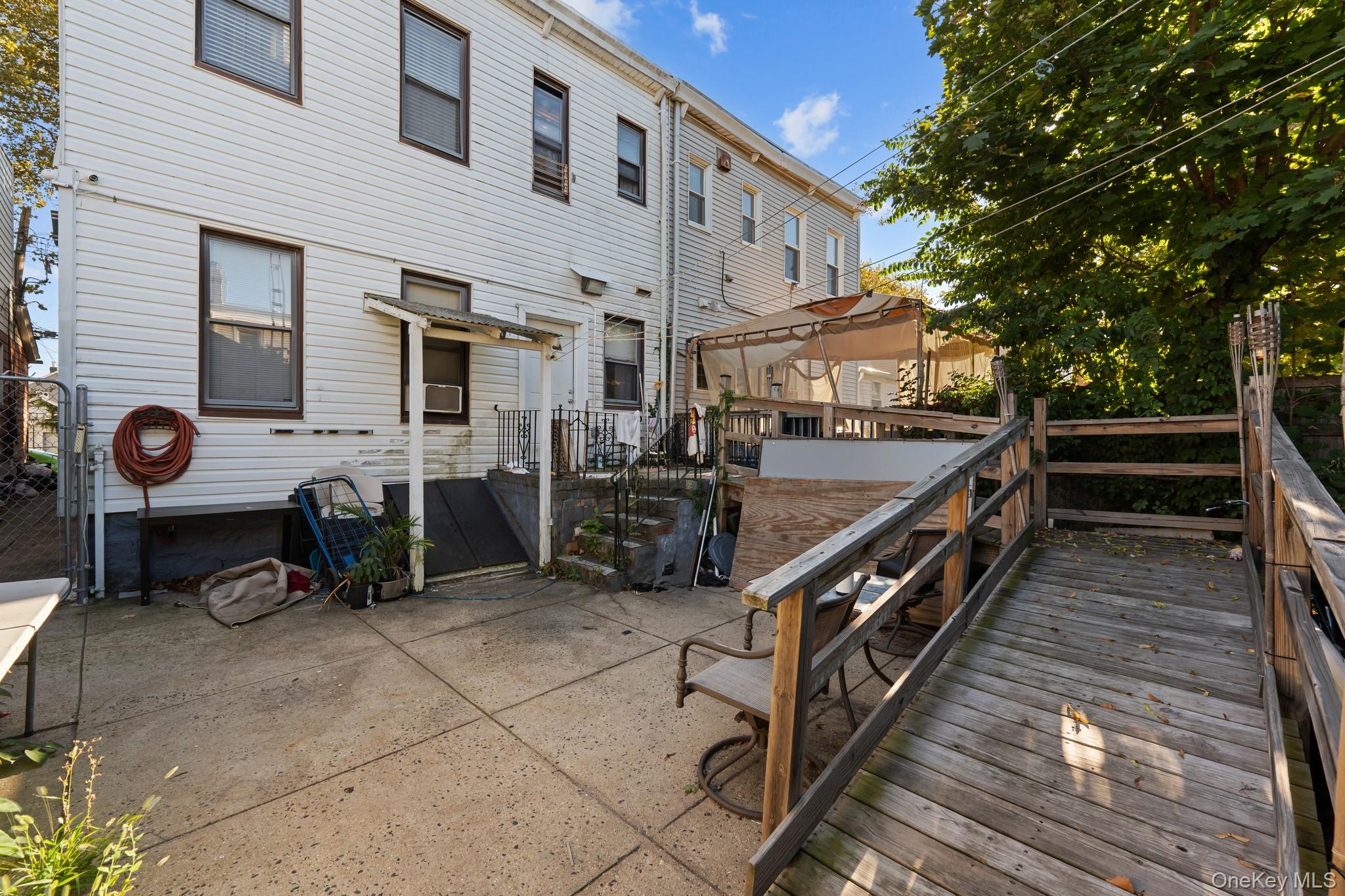 10439 90th Avenue, Richmond Hill, NY 11418