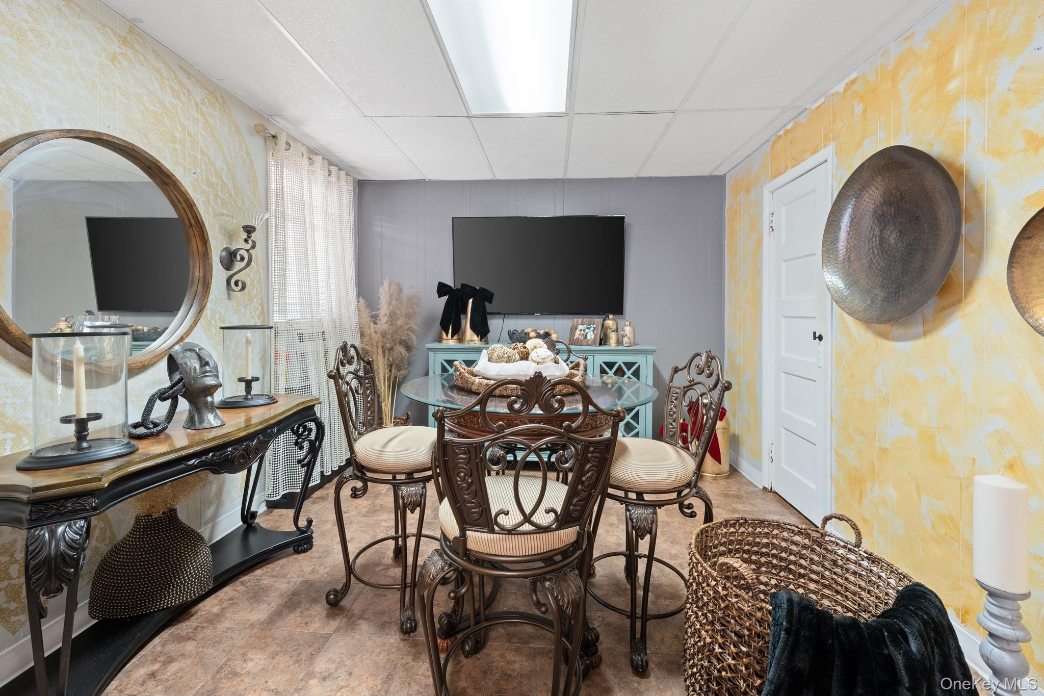 10439 90th Avenue, Richmond Hill, NY 11418