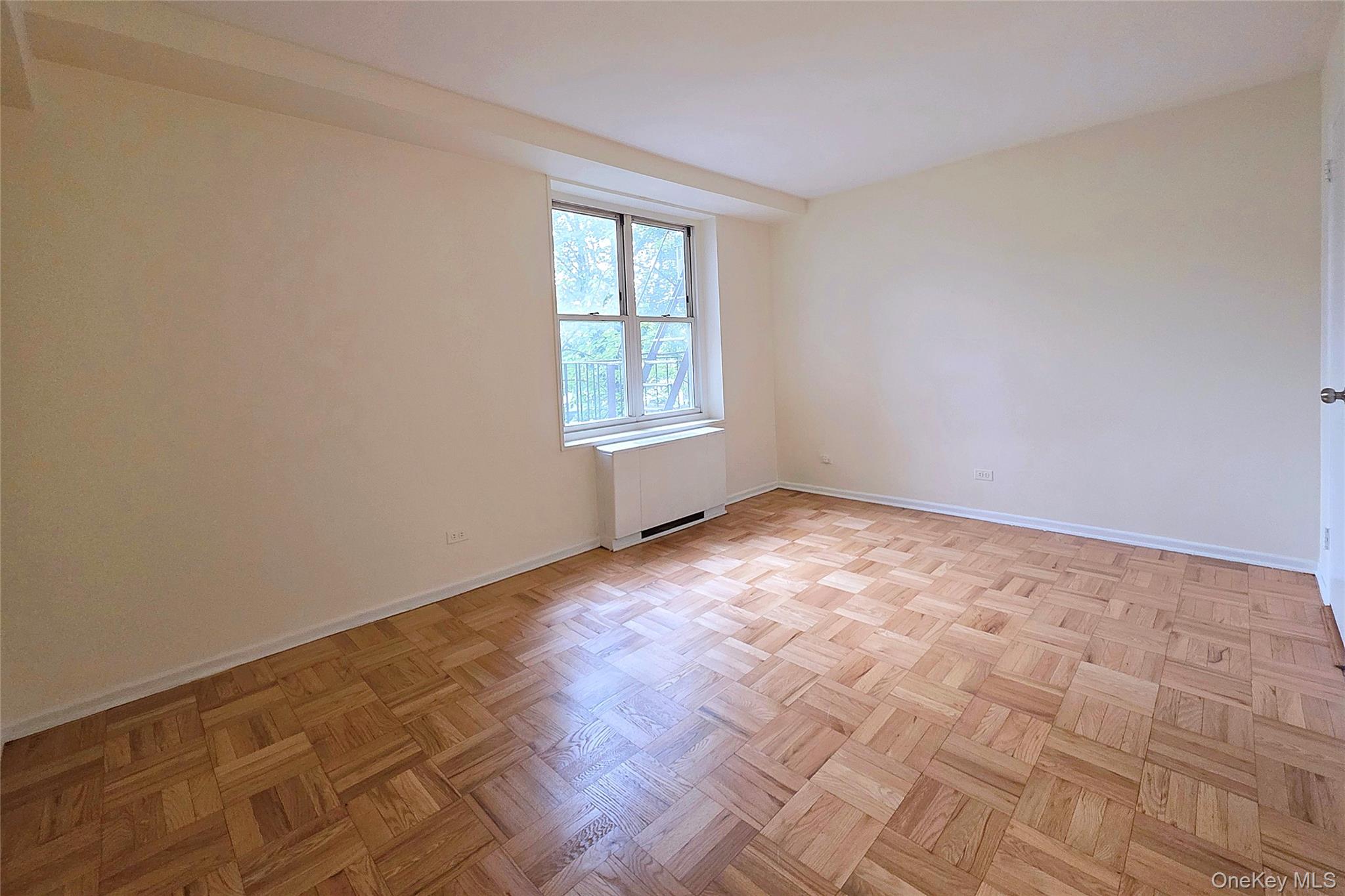 212-30 23rd Ave # 1H, Bayside, NY 11360