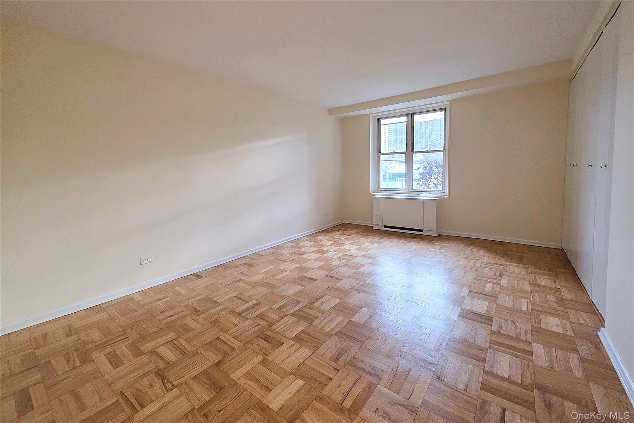 212-30 23rd Ave # 1H, Bayside, NY 11360