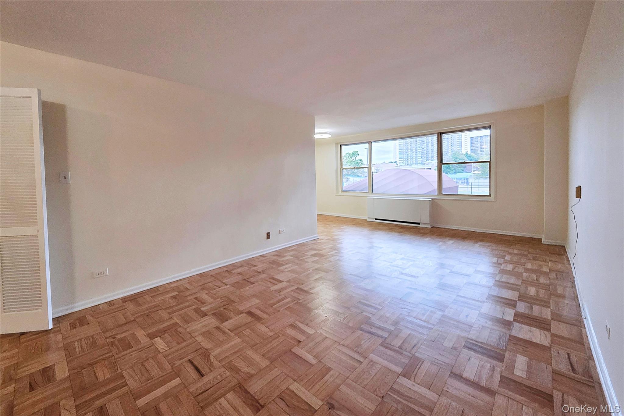 212-30 23rd Ave # 1H, Bayside, NY 11360