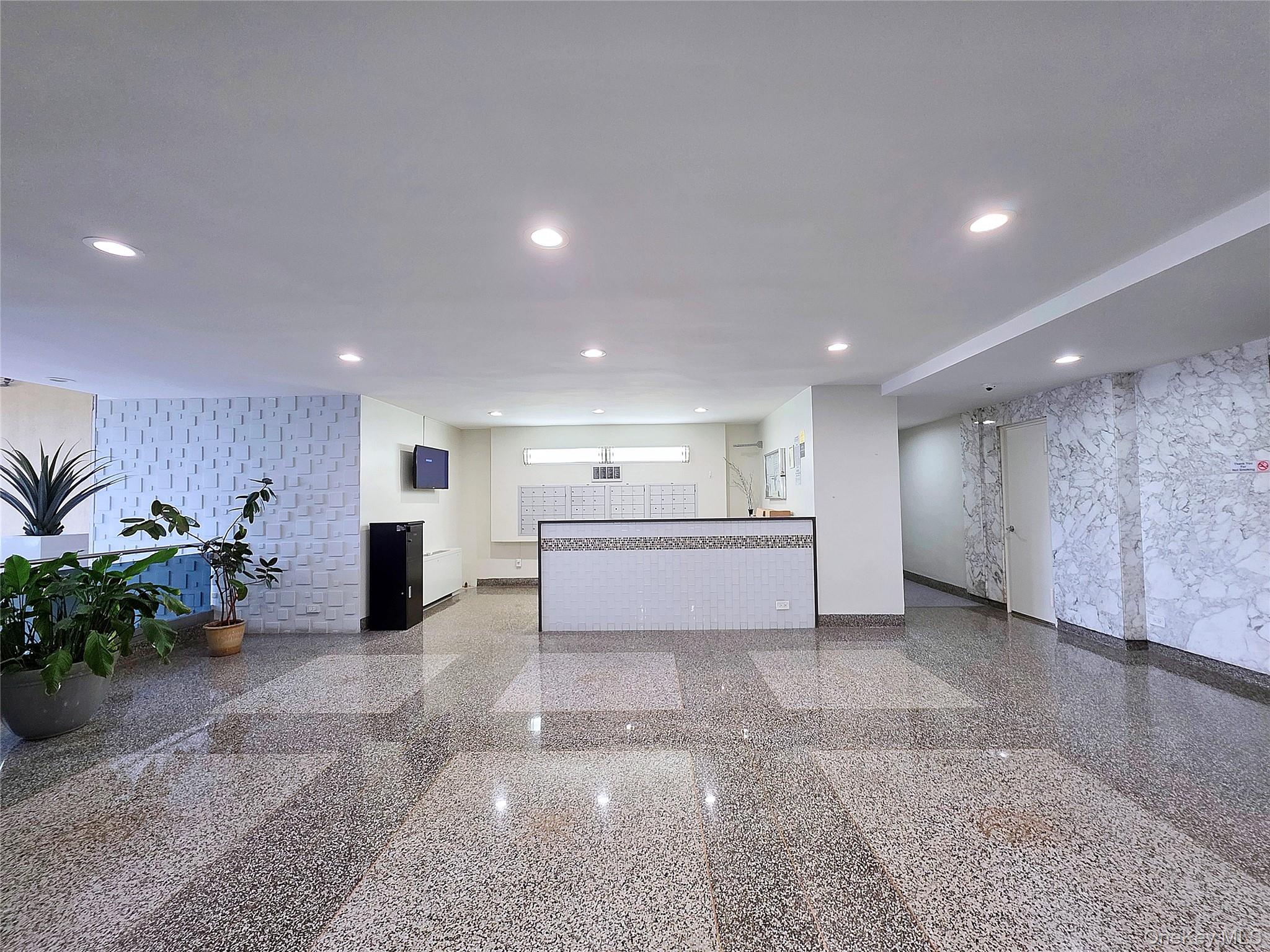 212-30 23rd Ave # 1H, Bayside, NY 11360