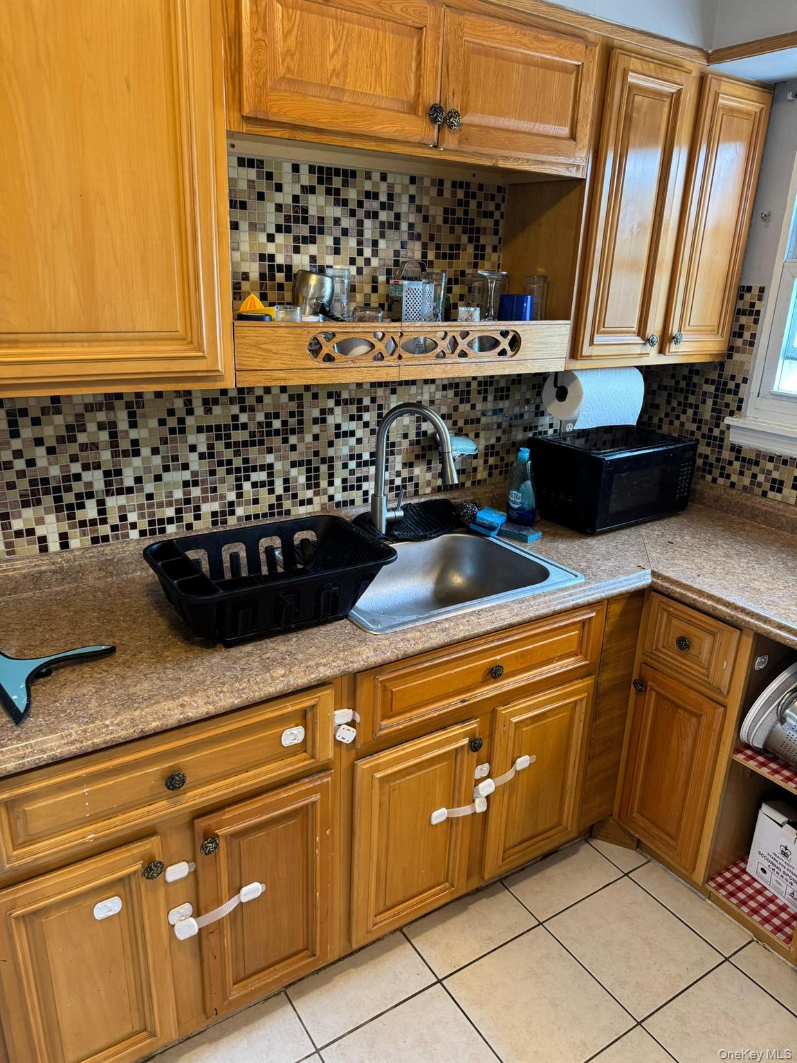 37 Broadway, West Babylon, NY 11704