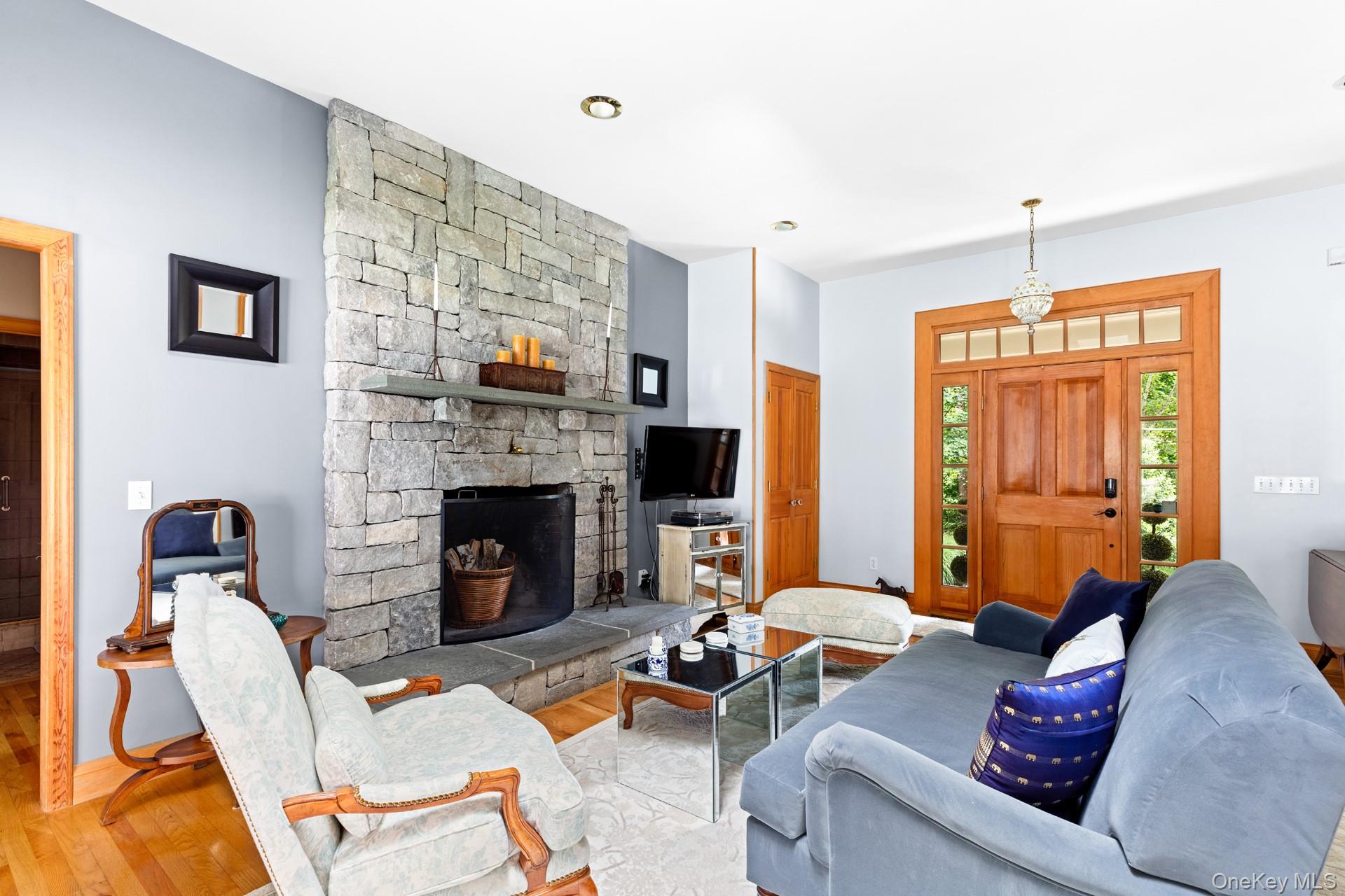 2 Sunset Road, Sag Harbor, NY 11963