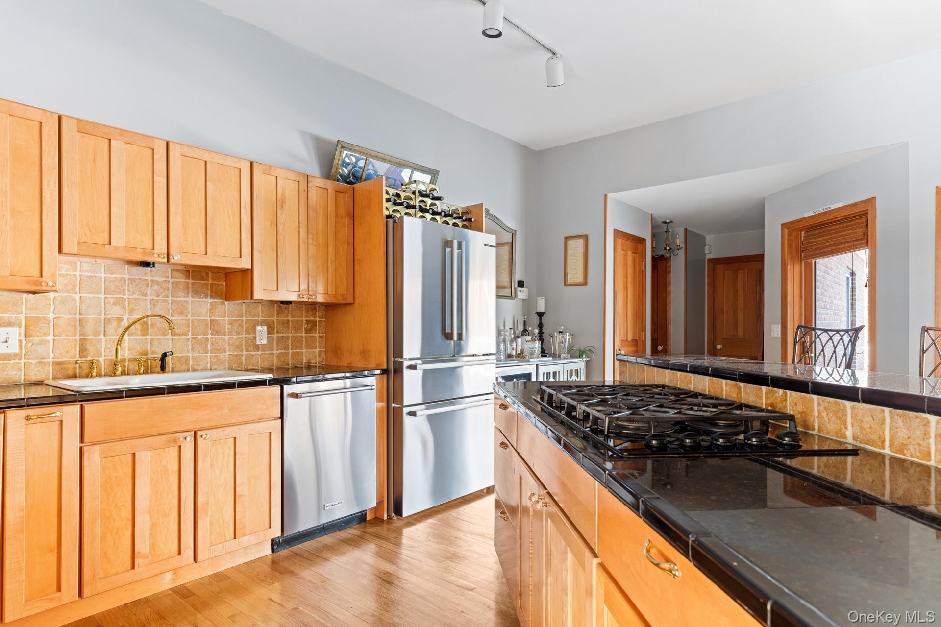 2 Sunset Road, Sag Harbor, NY 11963