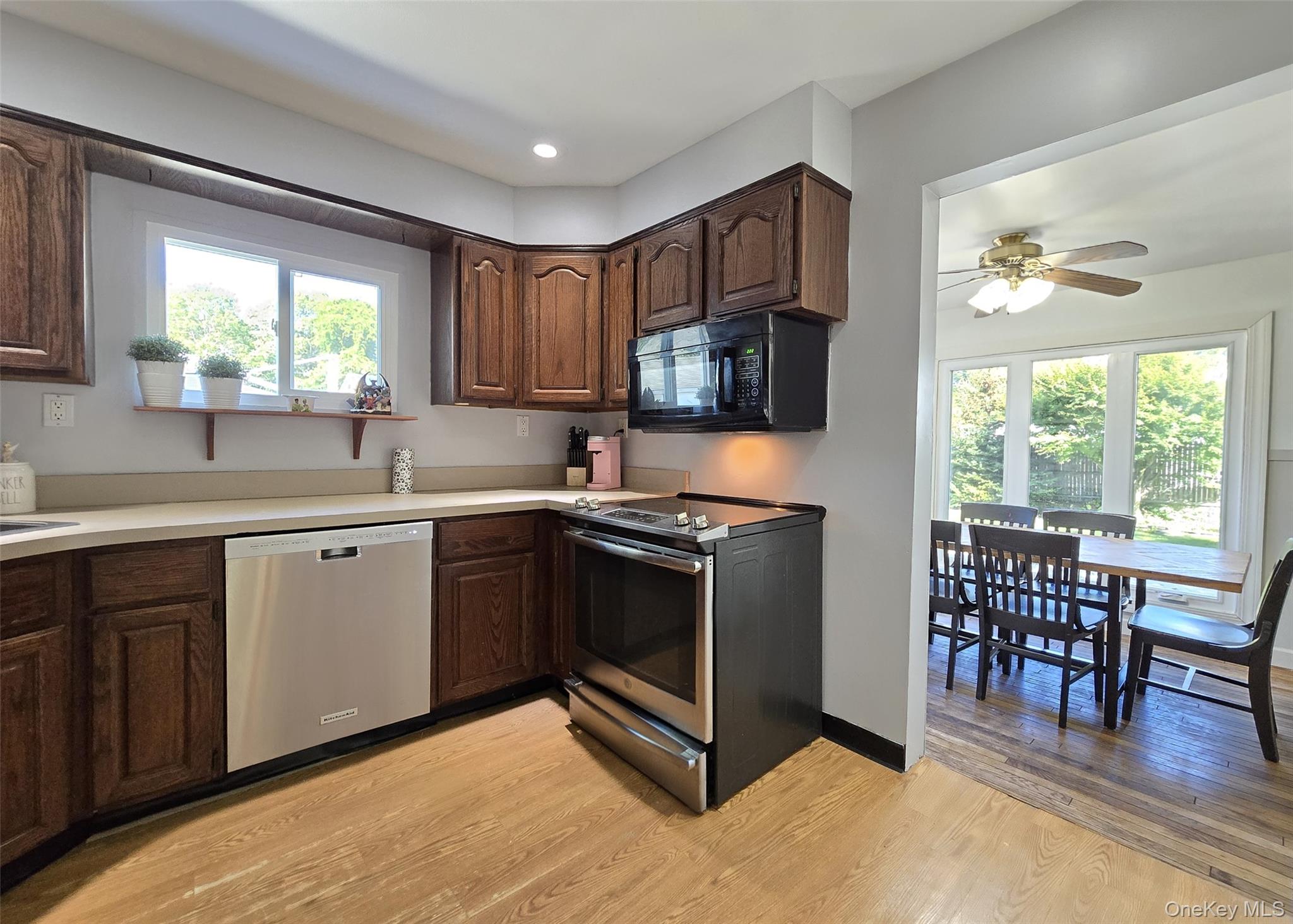 33 Sherwood Drive, Mastic Beach, NY 11951